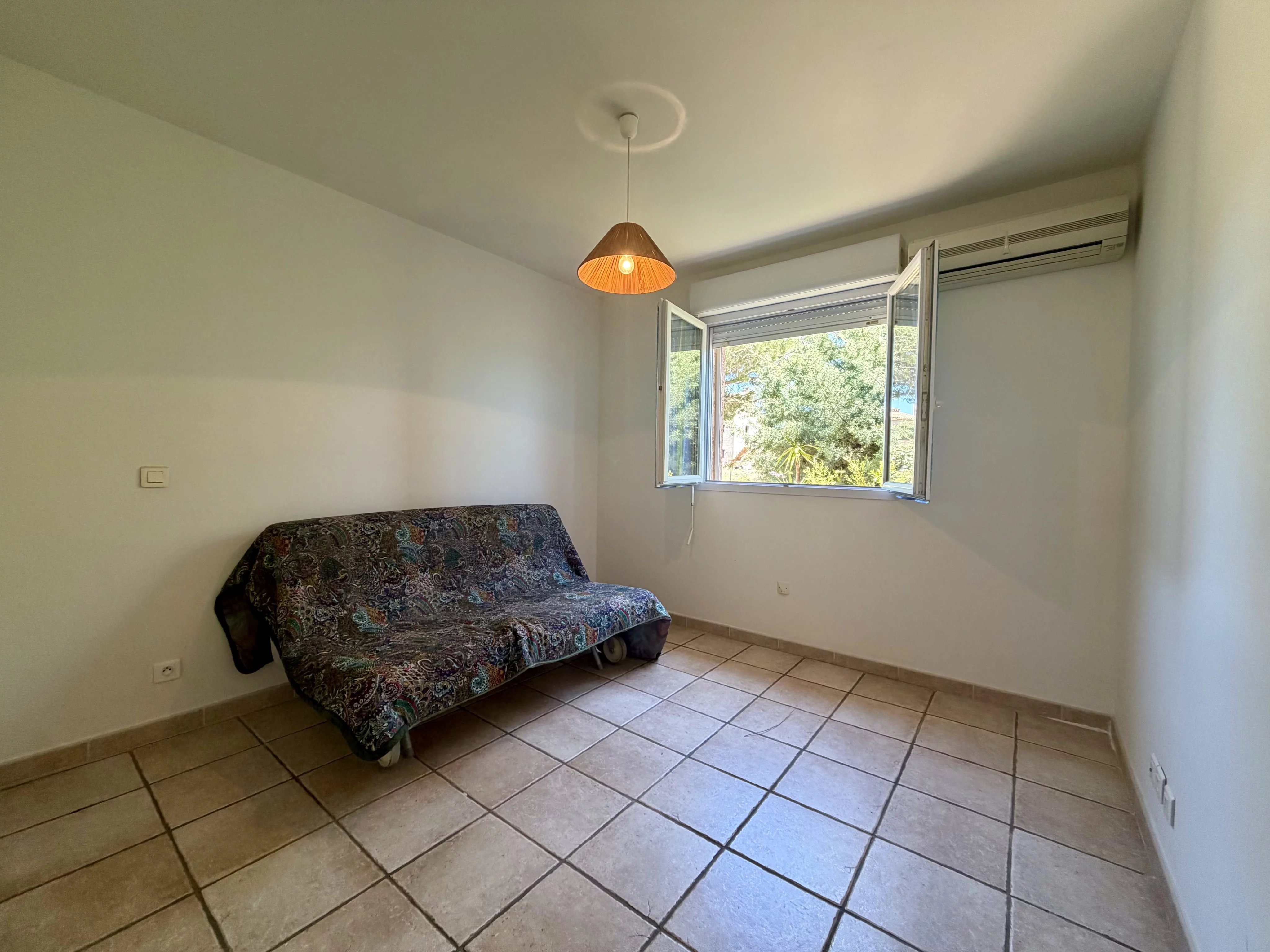 T4 House with Garage in Sainte Lucie