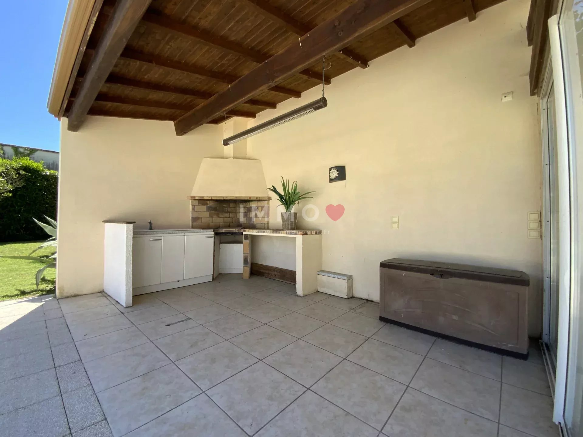 Villa familiale avec piscine – 260 m² d’espace et de potentiel à prix exceptionnel !