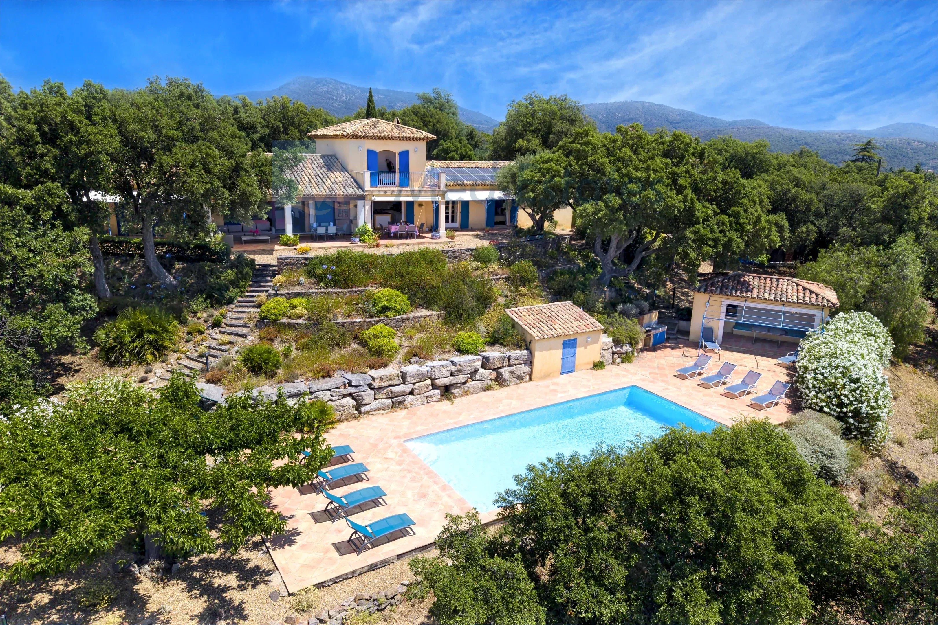 Superbe villa provençale avec piscine à Le Plan-de-la-Tour