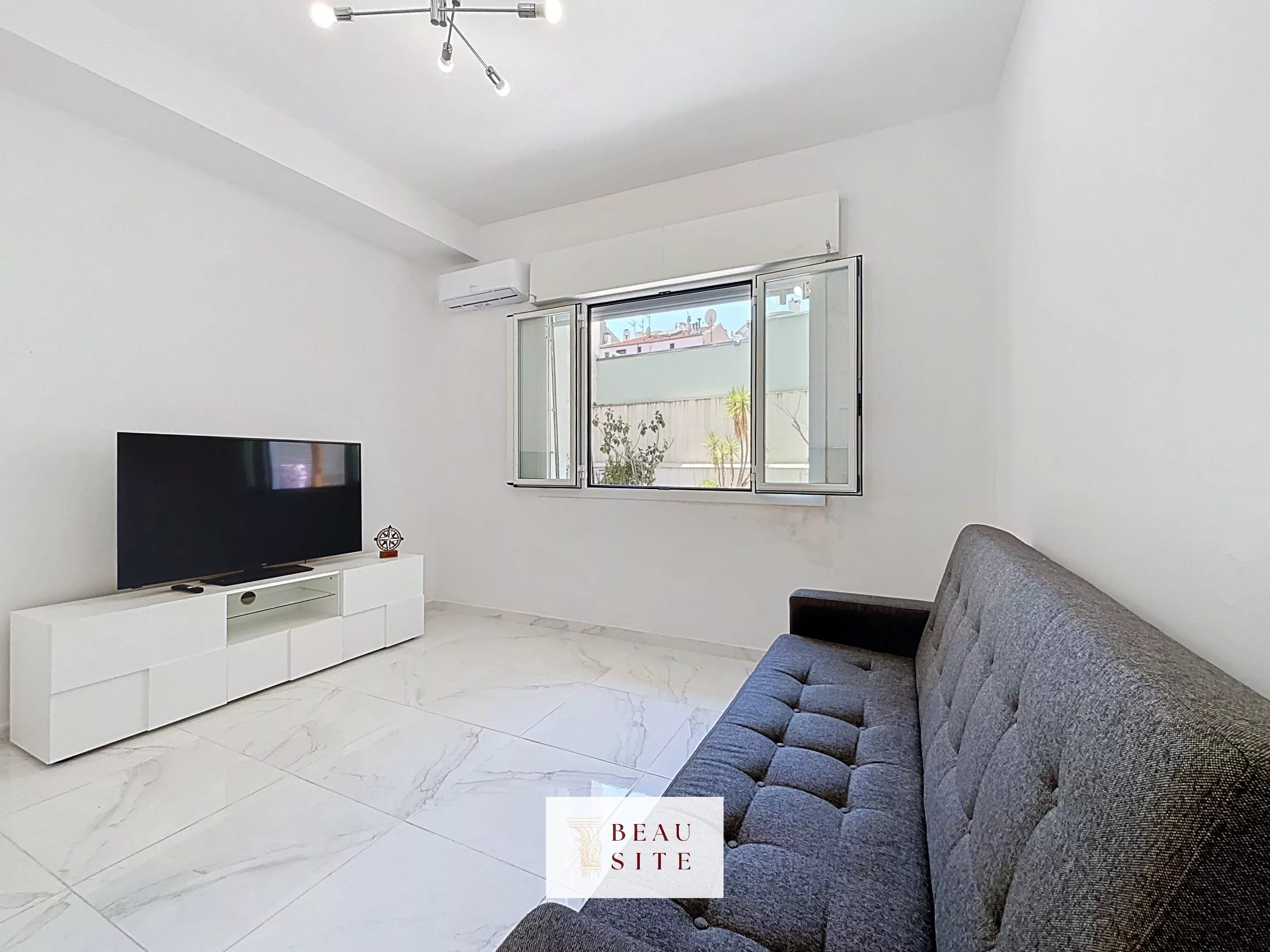 Nice - Fleurs :  Charmant 2 pièces meublé 32 m²