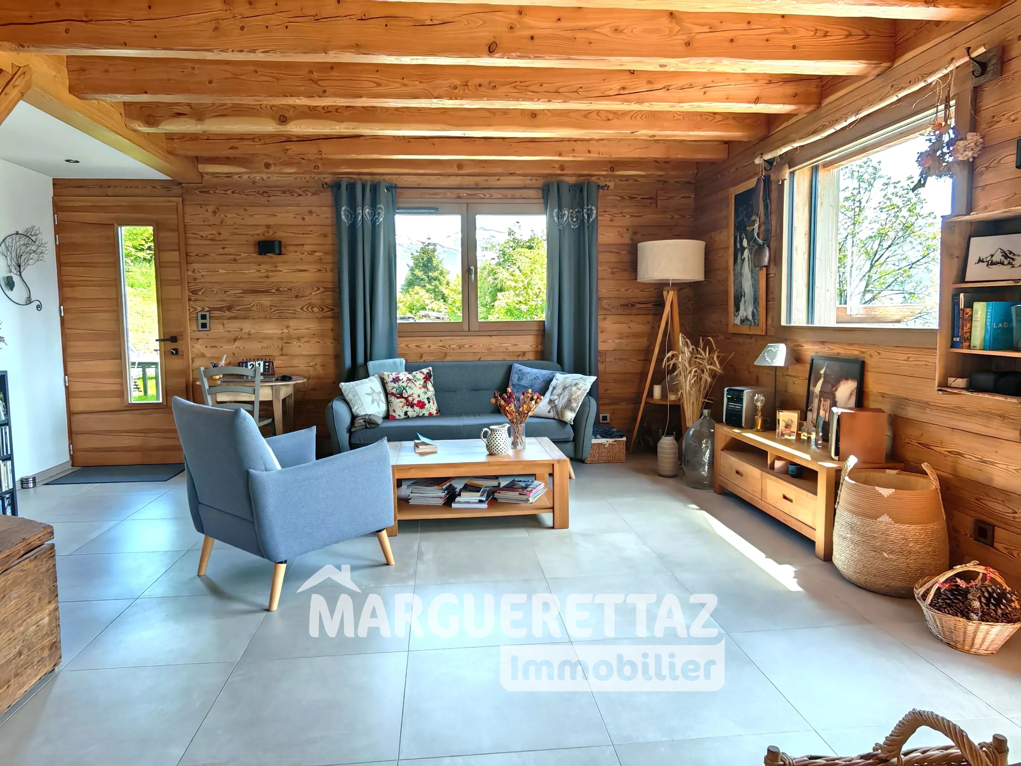 Chalet 4 pièces avec vue panoramique à Verchaix