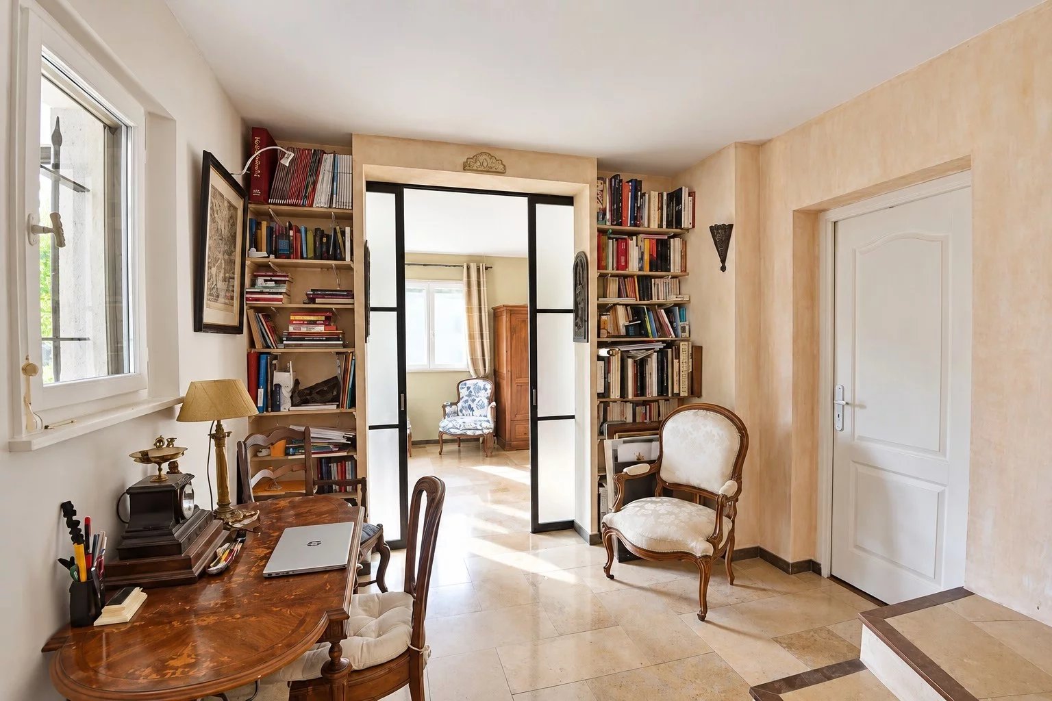 Tourrettes – Villa 220 m² avec piscine, studio indépendant et terrain de 5 840 m²