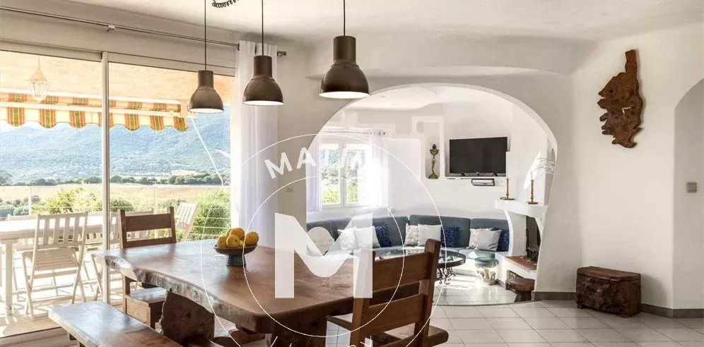 Belle propriété composée de deux villas