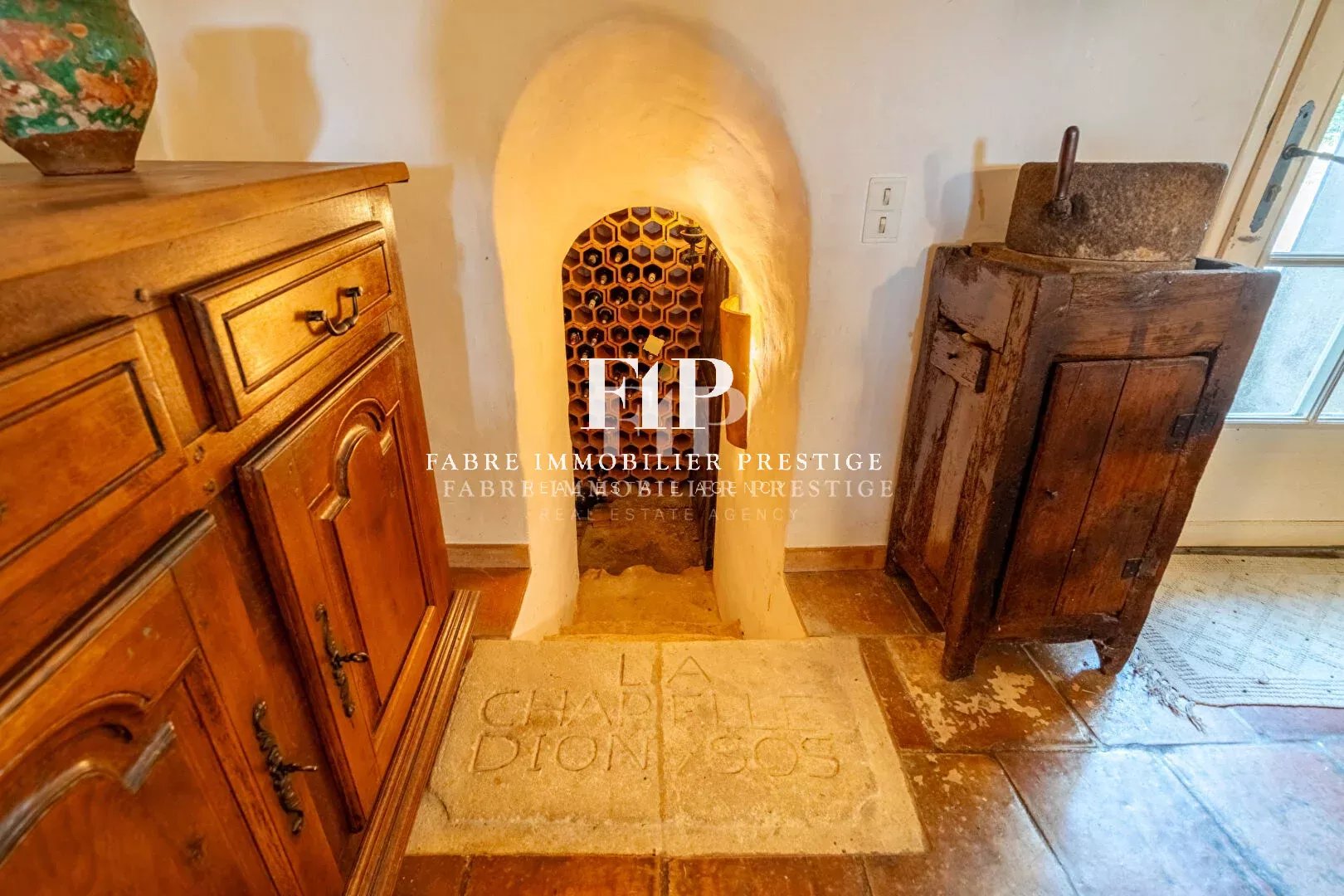 Mas/Magnanerie du XVIIIème siècle au coeur du Luberon - 490m2- Vues panoramiques proche Aix-en-Provence-Lourmarin et Avignon