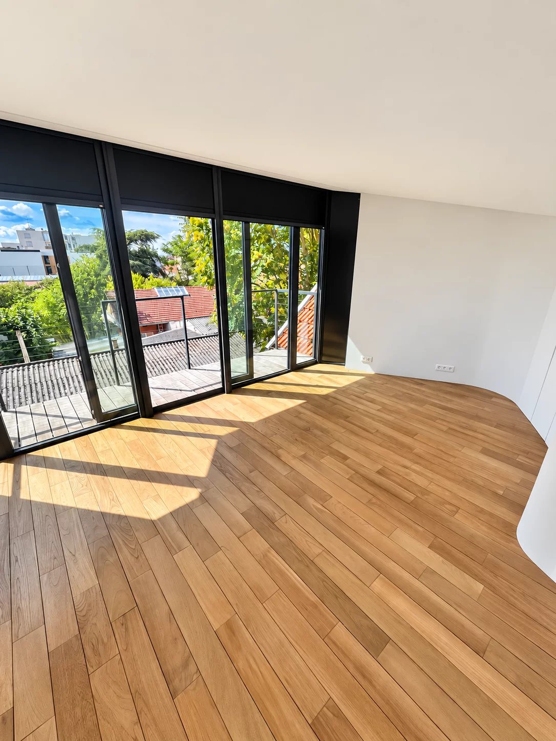 MONTREUIL CENTRE-VILLE – MAISON D’ARCHITECTE AVEC JARDIN – 165,51 M²