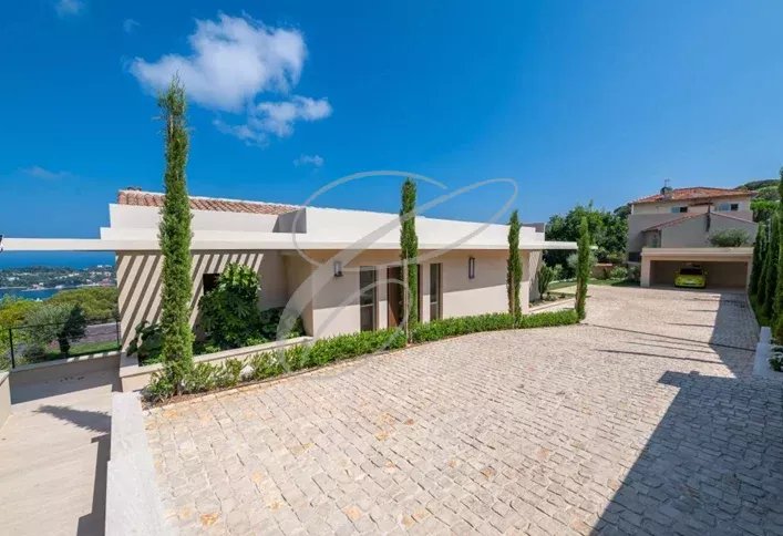 NICE - LUXUEUSE VILLA