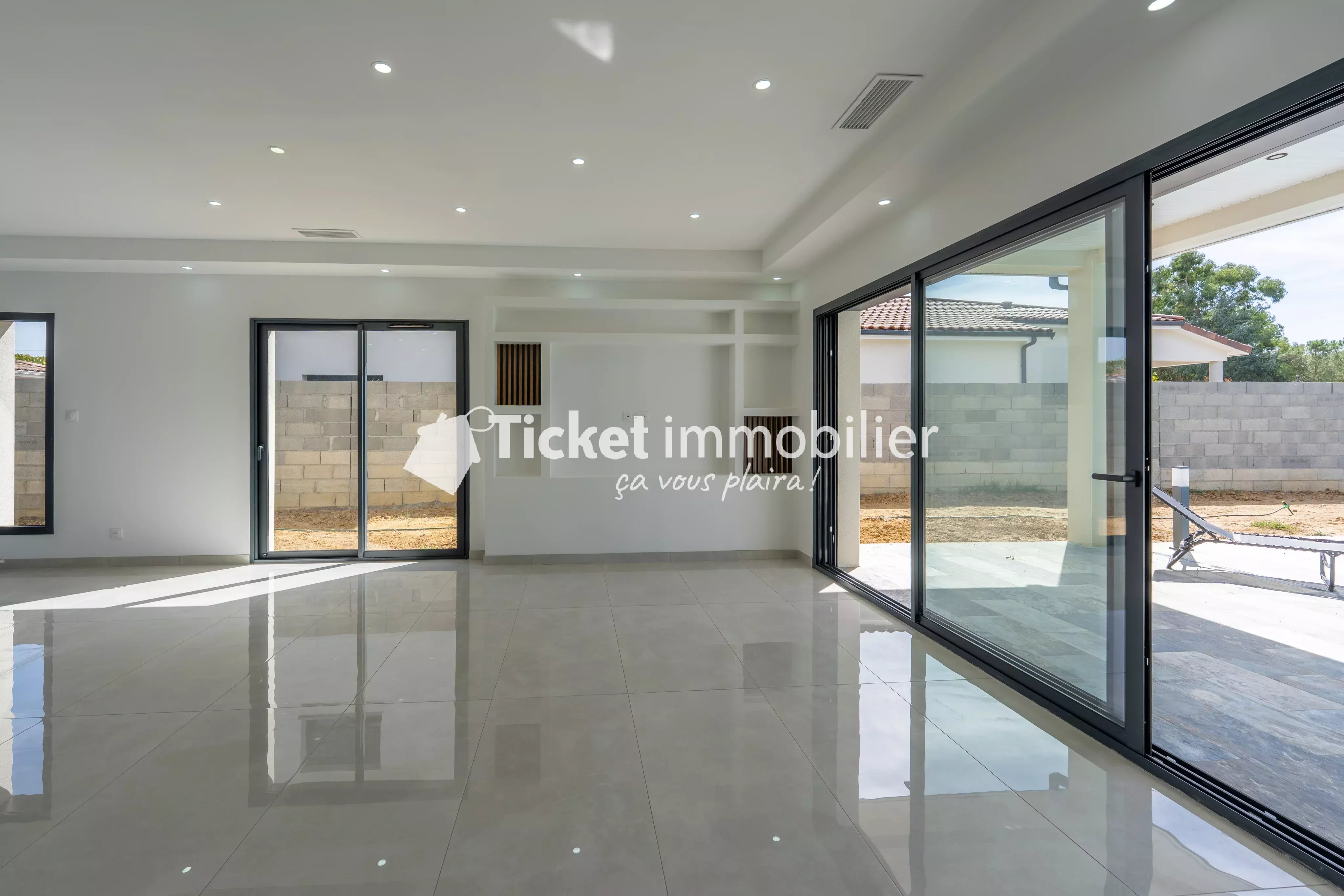 🏡 Maison contemporaine d'exception avec piscine