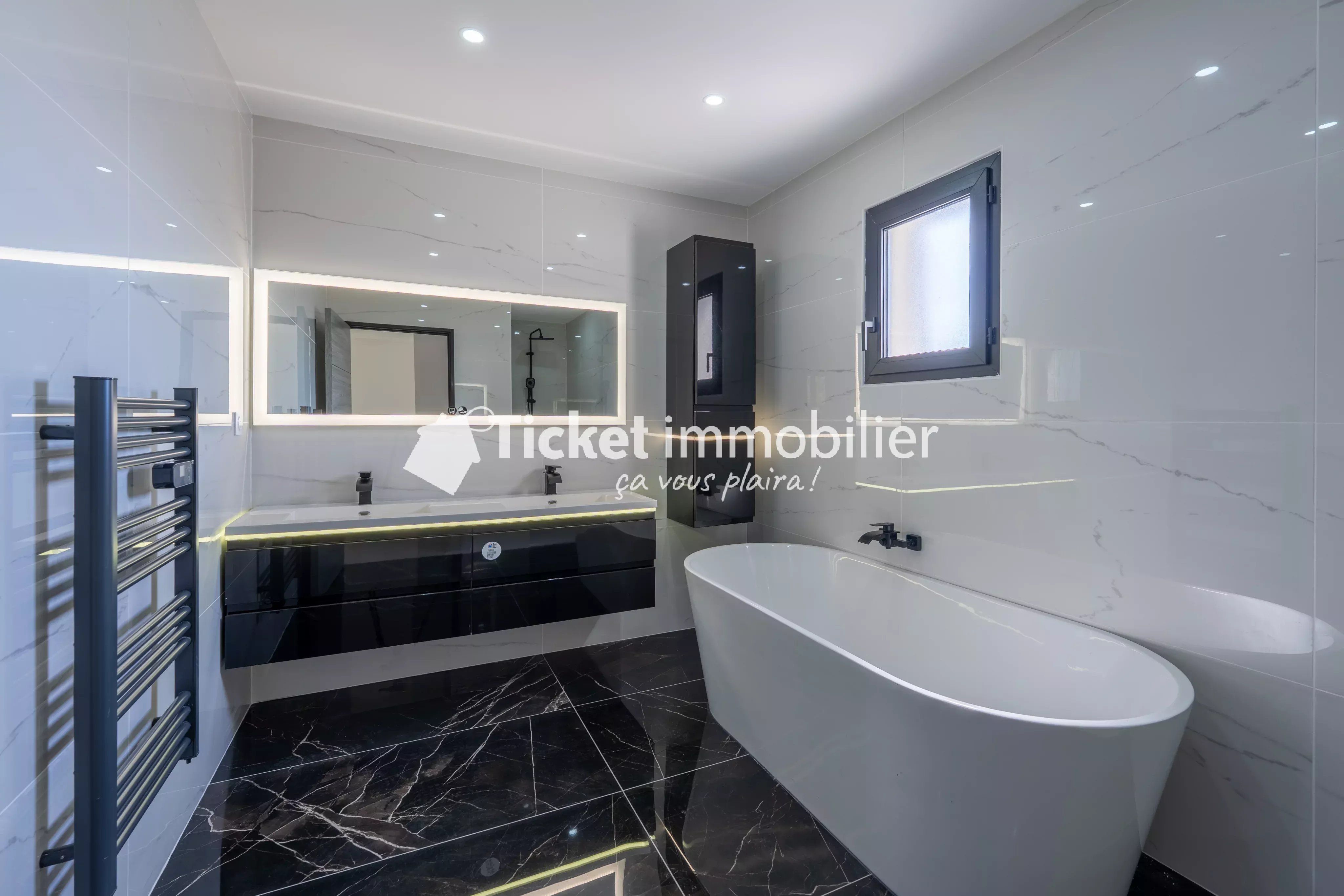 🏡 Maison contemporaine d'exception avec piscine