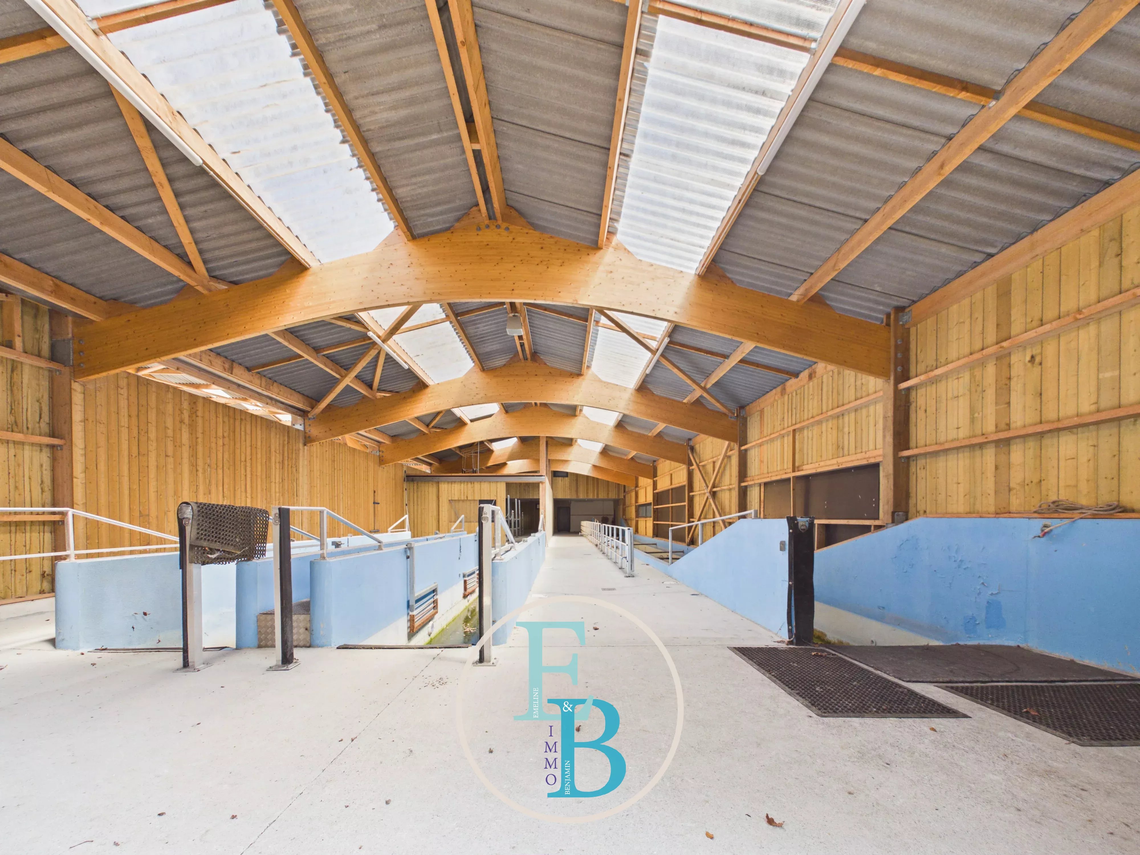 GRANGUES (PAYS D'AUGE) - CENTRE D'ENTRAINEMENT ET DE REEDUCATION EQUIN AVEC BALNEOTHERAPIE