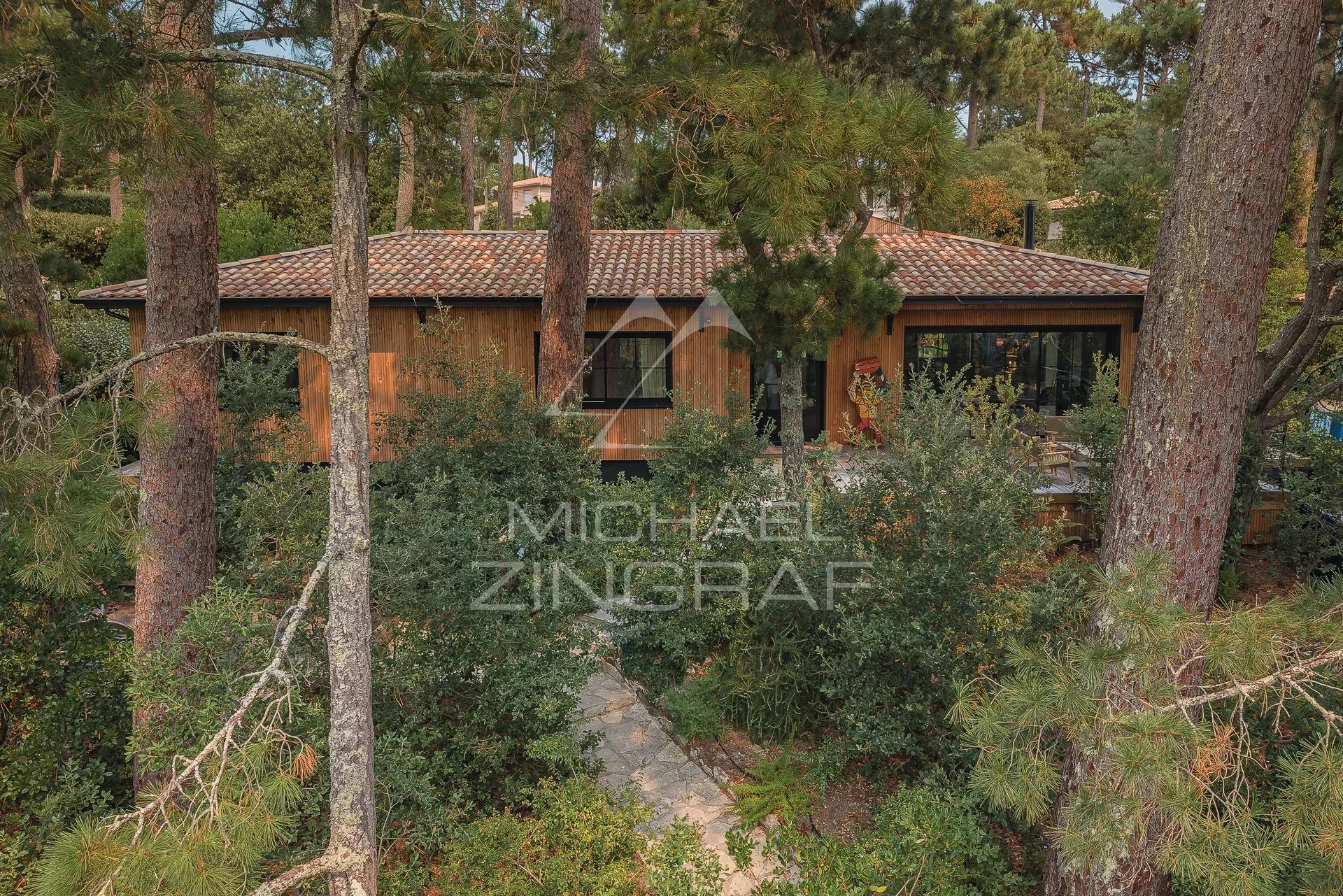 Villa 5 suites entièrement rénovée au Pyla