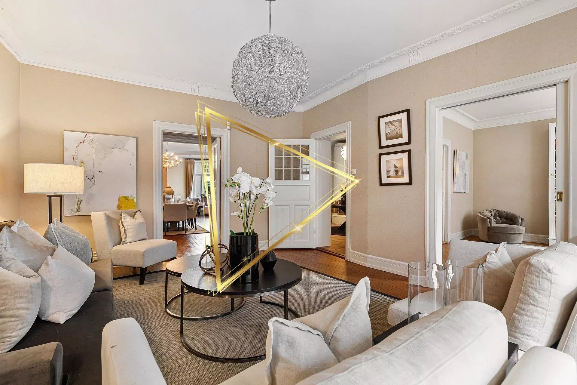 3-bedroom apartment with large balcony and parking