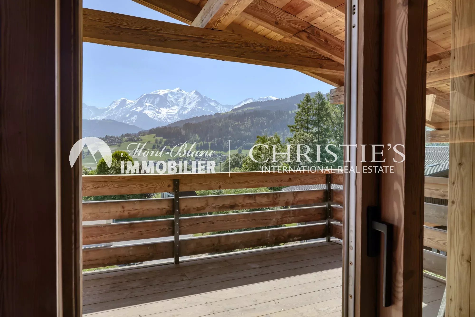 APPARTEMENT - ATTIQUE