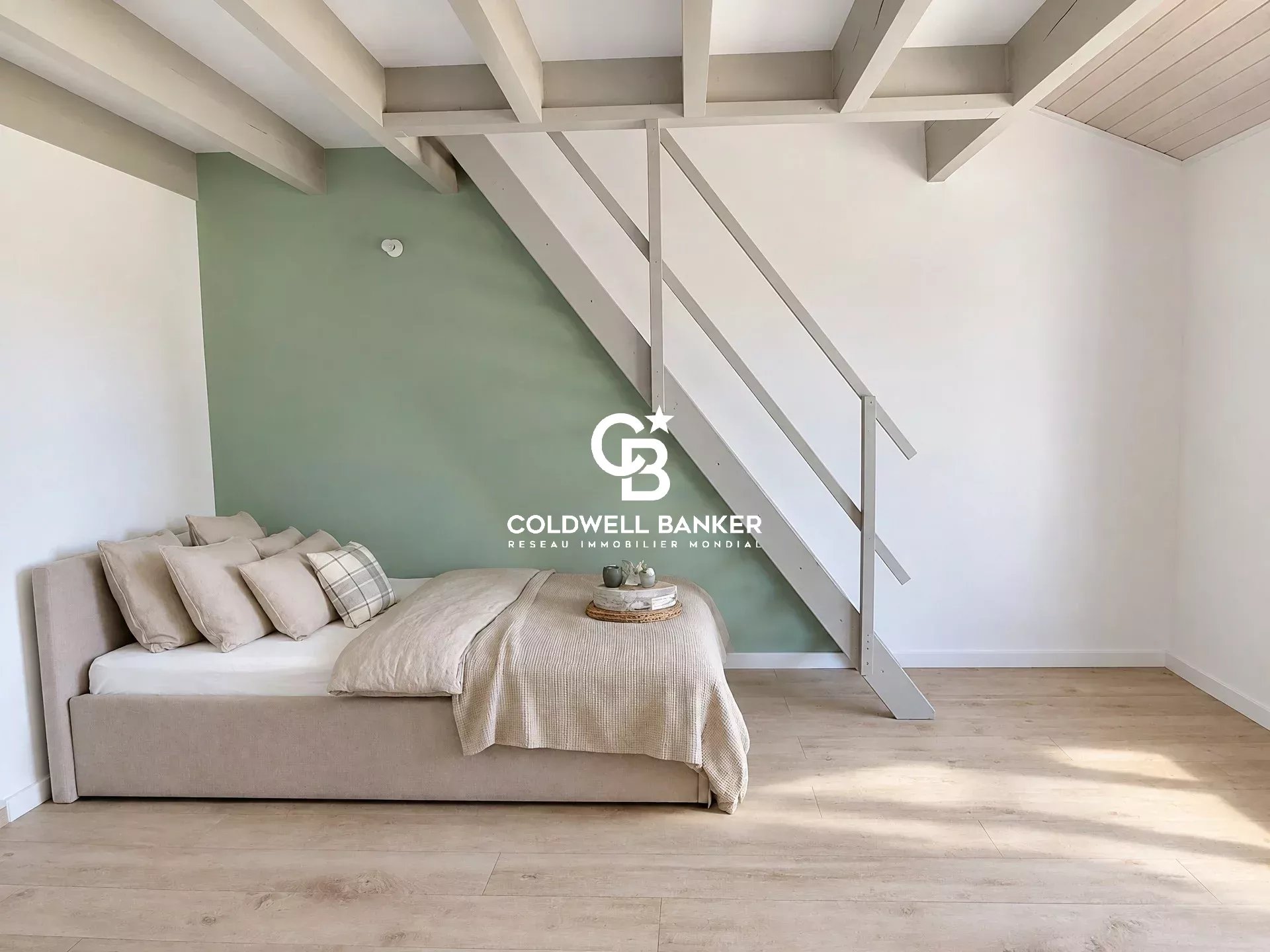 ANDERNOS-LES-BAINS – GRANDE MAISON FAMILIALE – 195 M² – PISCINE – TERRAIN 1 208 M²