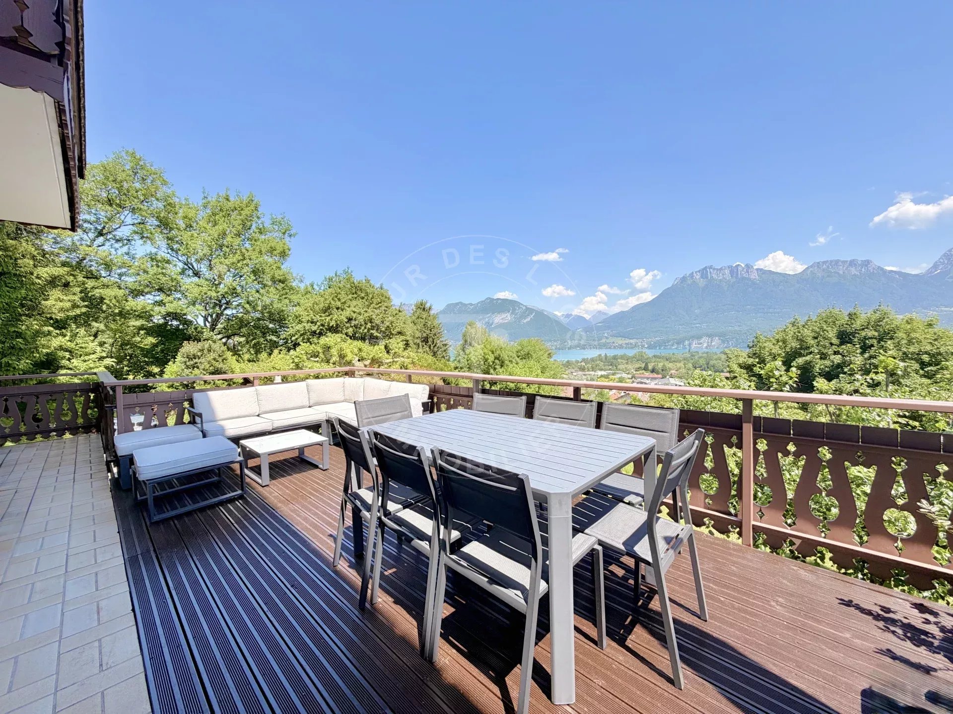 SOUS-OFFRE - Chalet vue panoramique sur le lac d’Annecy – Sevrier