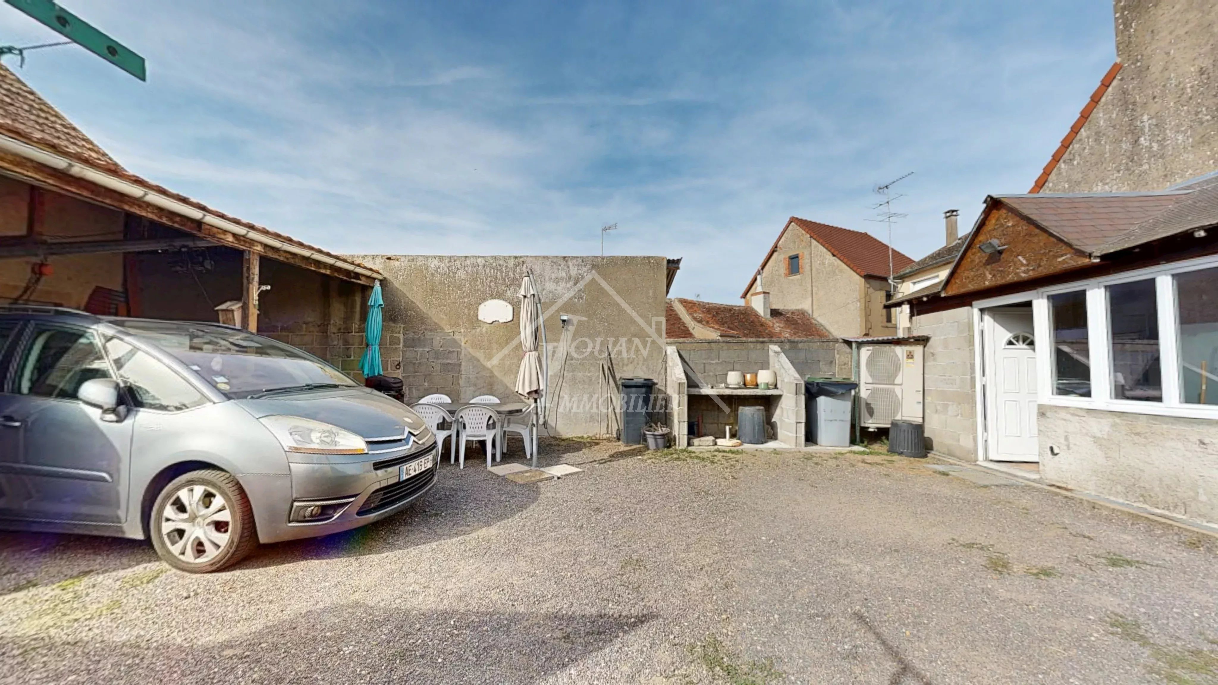 Maison familiale 5 chambres au calme – Saint-Léopardin-d'Augy