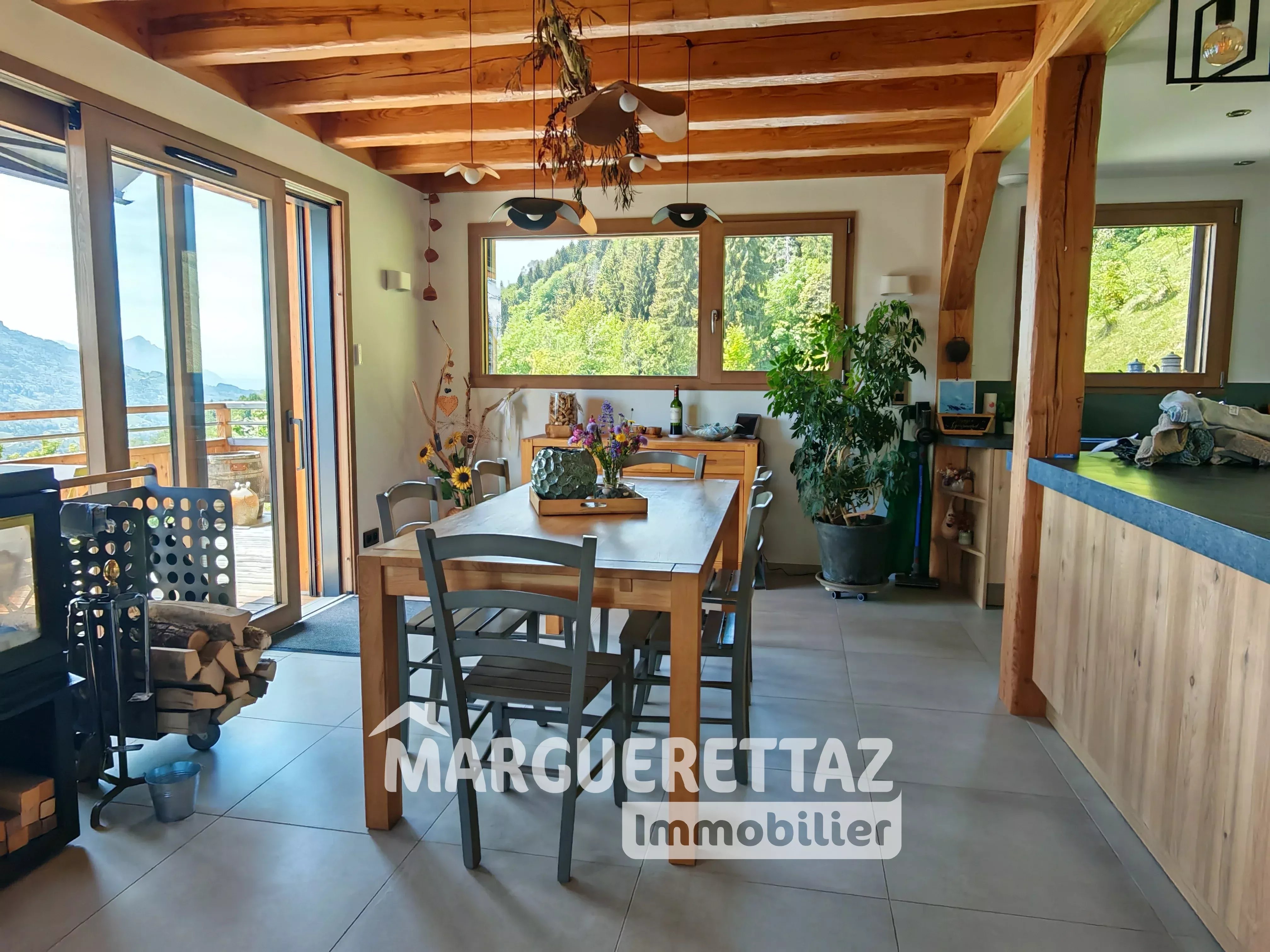 Chalet 4 pièces avec vue panoramique à Verchaix
