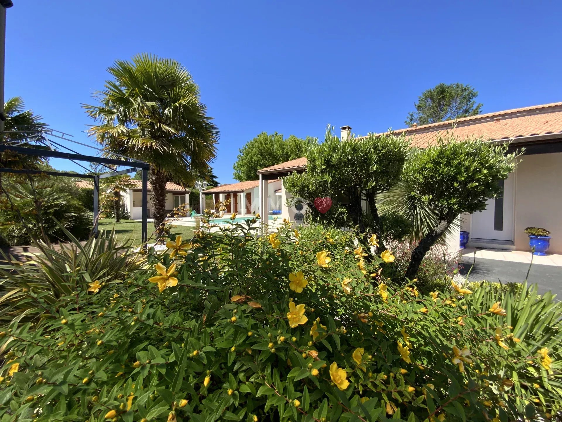 Villa familiale avec piscine – 260 m² d’espace et de potentiel à prix exceptionnel !