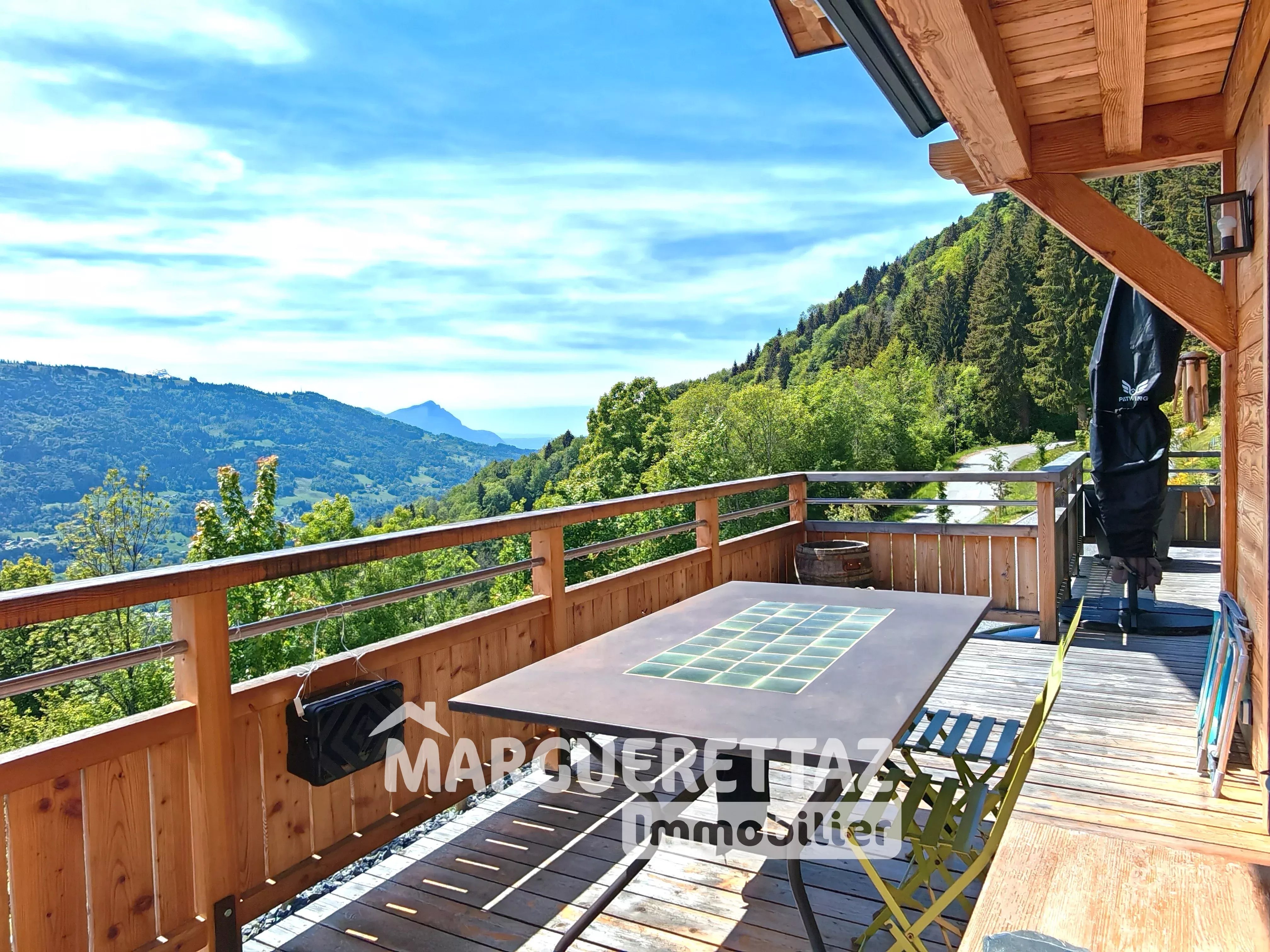 Chalet 4 pièces avec vue panoramique à Verchaix