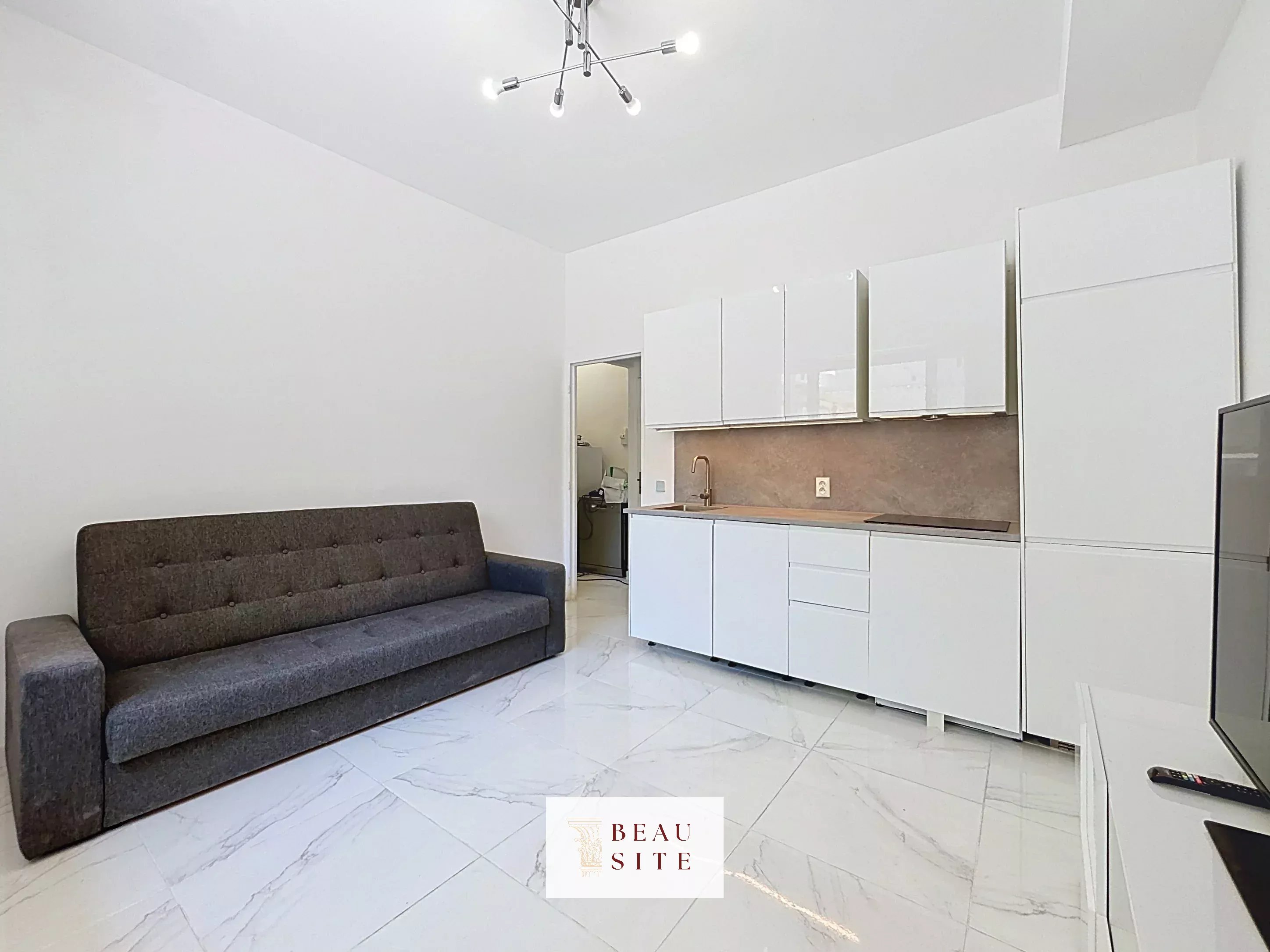 Nice - Fleurs :  Charmant 2 pièces meublé 32 m²