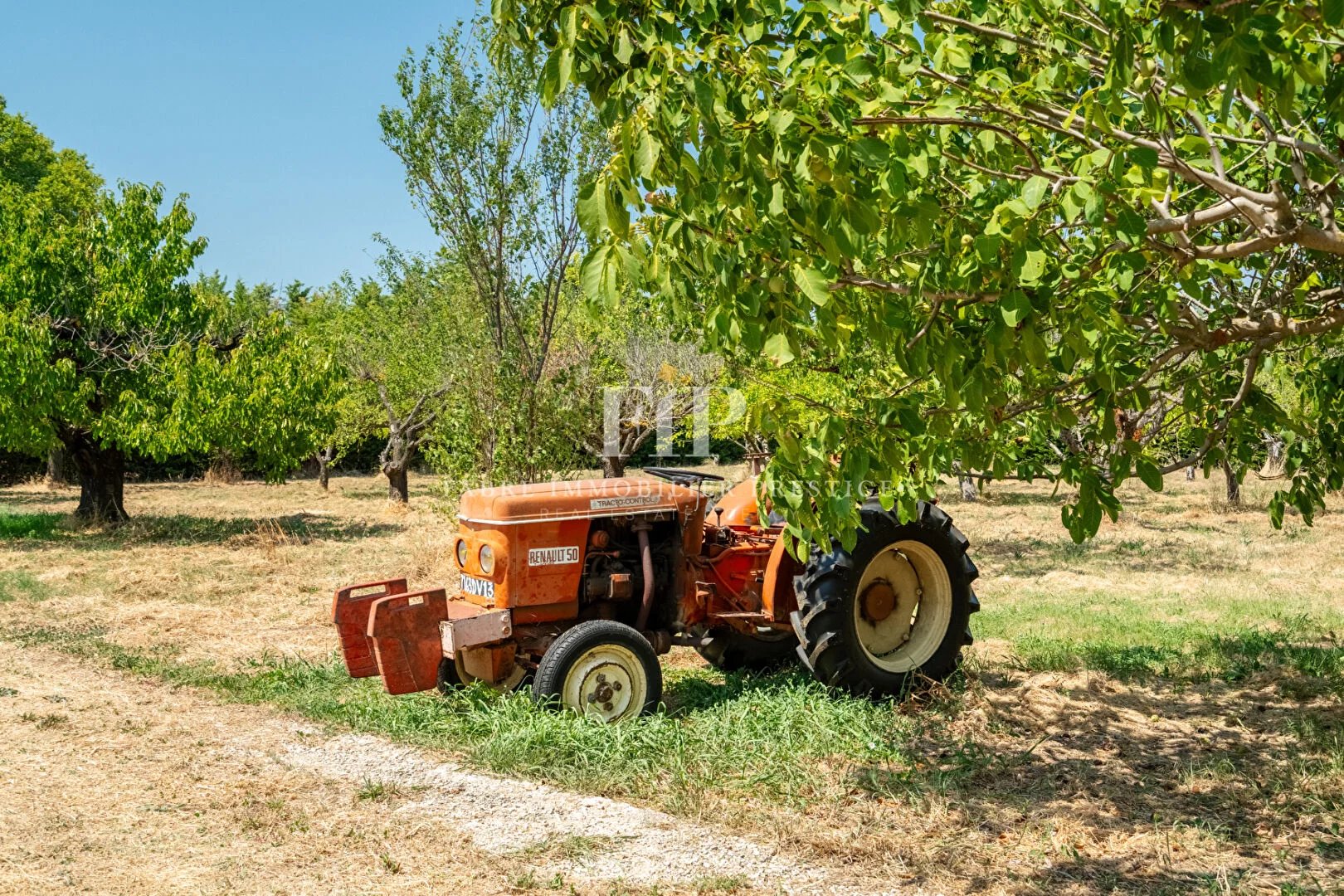 Mas/Magnanerie du XVIIIème siècle au coeur du Luberon - 490m2- Vues panoramiques proche Aix-en-Provence-Lourmarin et Avignon