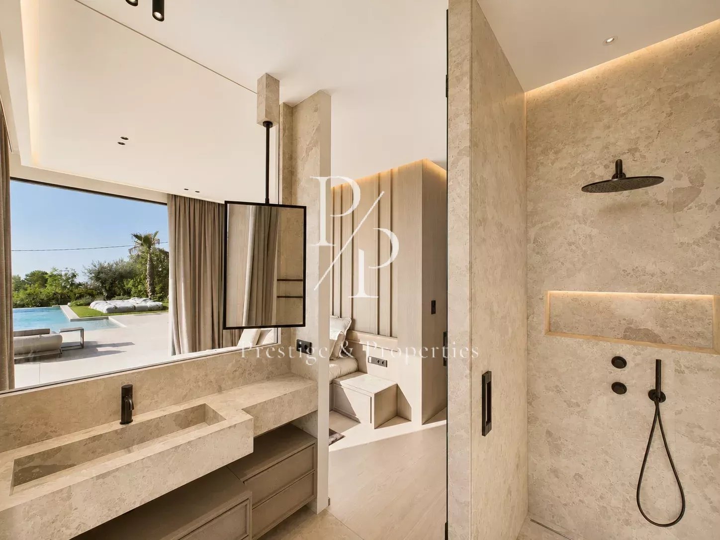 A vendre - Villa Neuve - 525m2 - Garage 10 voitures - Annexe - Vue mer panoramique - Super Cannes