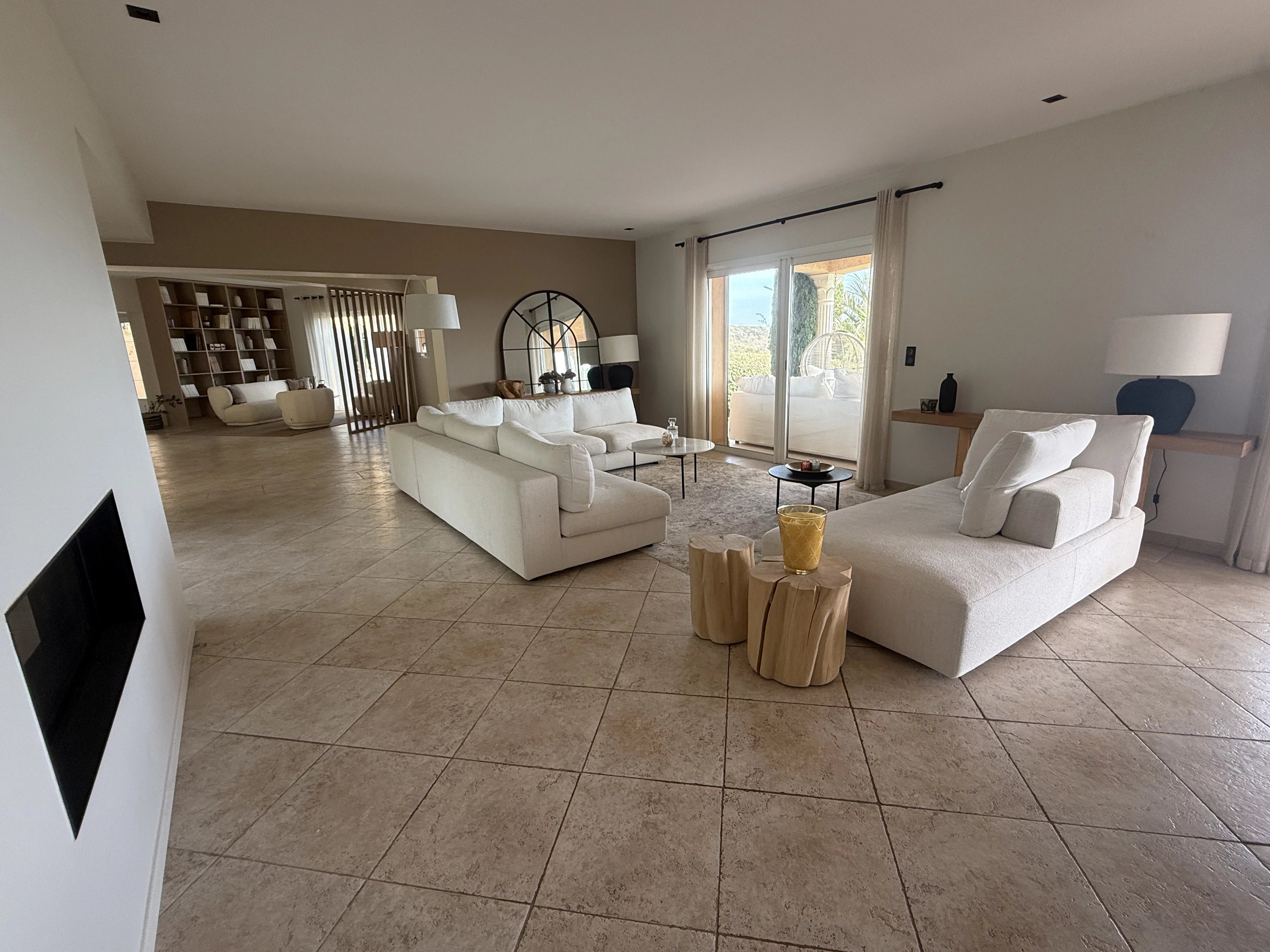 SUPERBE MAISON HAUT GRIMAUD
