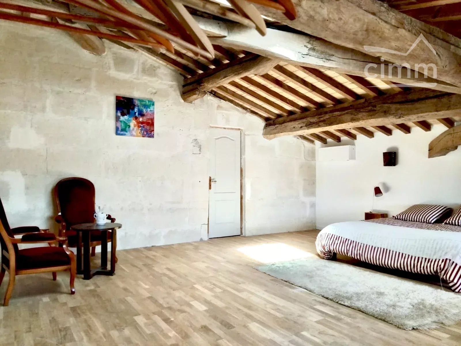 Ancien couvent du XVIIe siècle à Arles — 485 m² sur 5060 m² de terrain