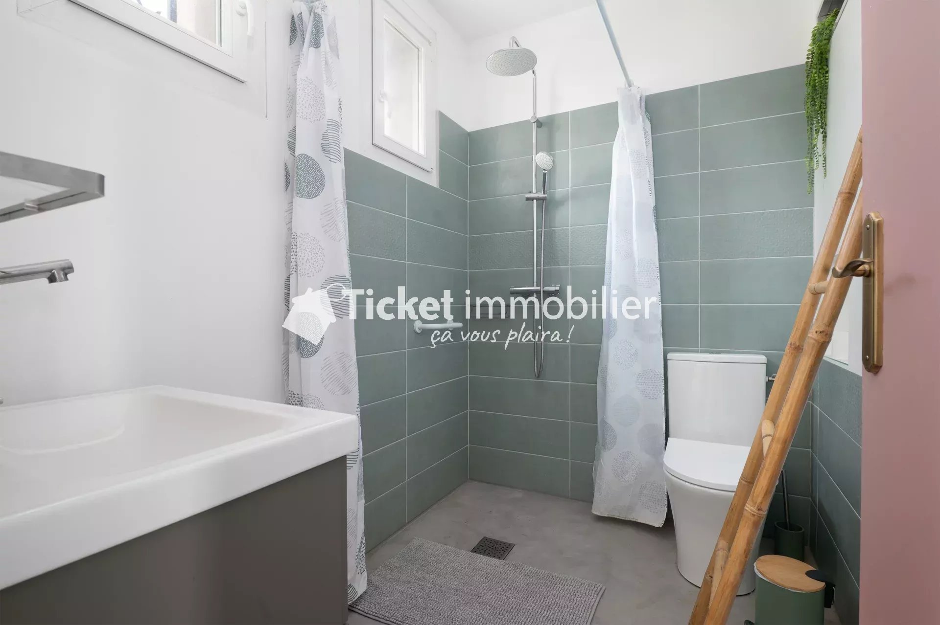 MAISON T9 203m2 RÉNOVÉE ET D'EXCEPTION AVEC TRIPLE GARAGE, POMPE A CHALEUR, TERRAIN DE 1636m2 ...