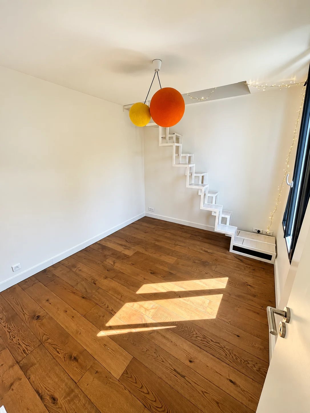 MONTREUIL CENTRE-VILLE – MAISON D’ARCHITECTE AVEC JARDIN – 165,51 M²