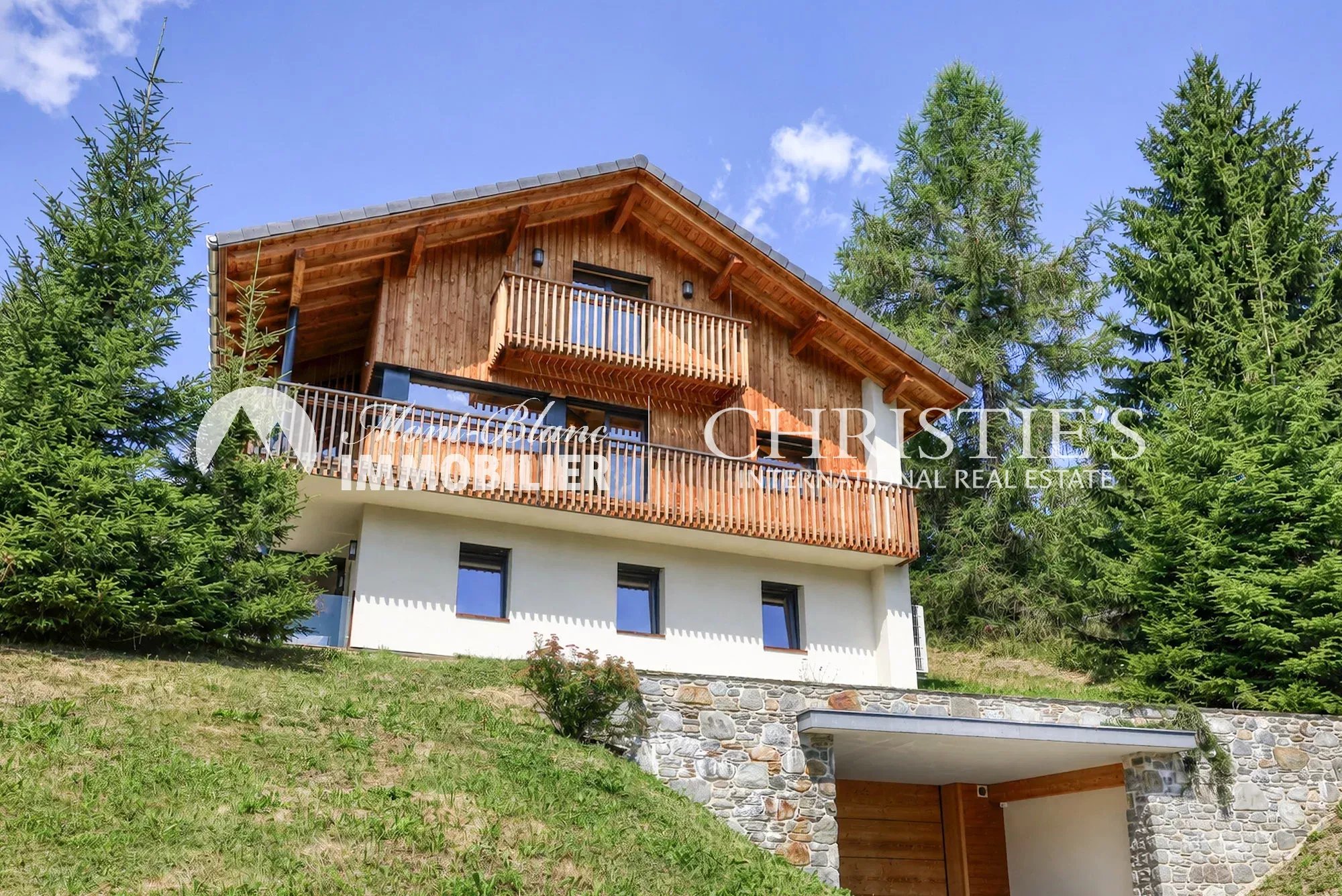 Architect’s chalet with exceptional view of Mont Blanc