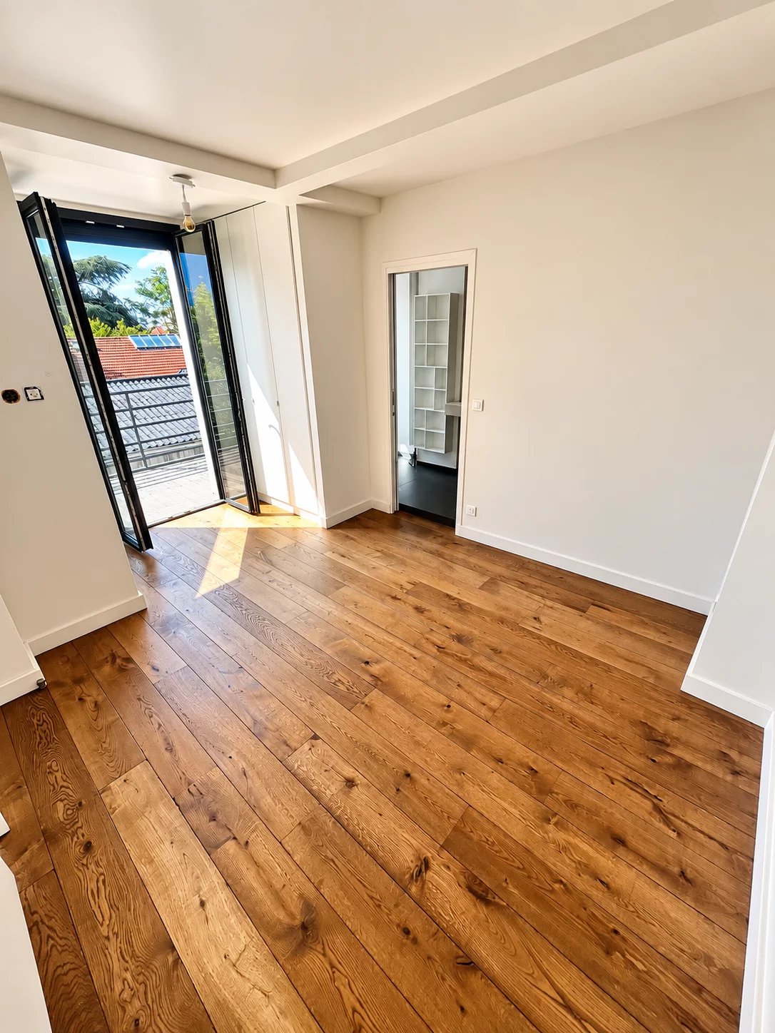 MONTREUIL CENTRE-VILLE – MAISON D’ARCHITECTE AVEC JARDIN – 165,51 M²