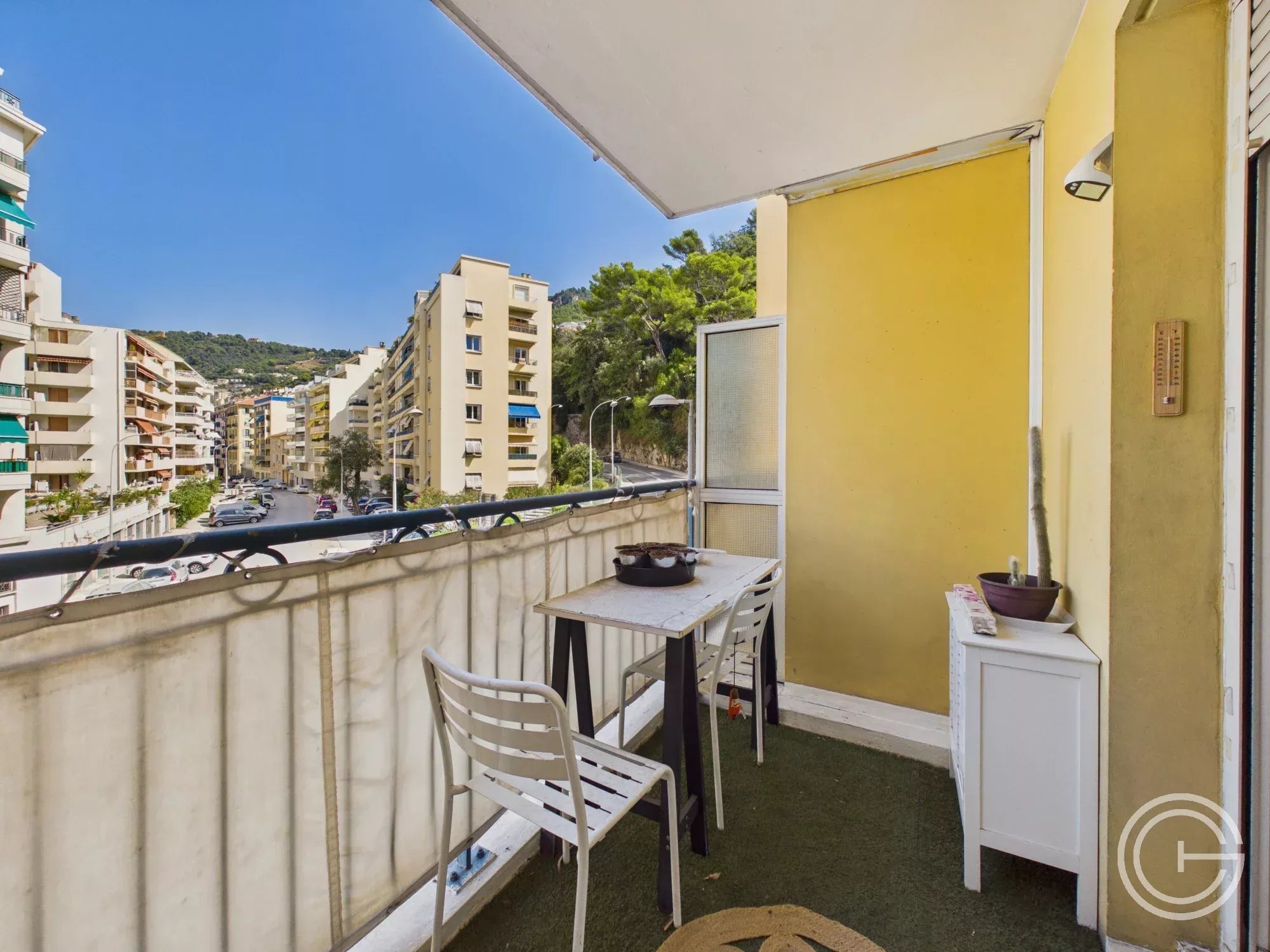STUDIO MEUBLE - 20 BD ARMEE DES ALPES - DEBUT SAINT ROCH