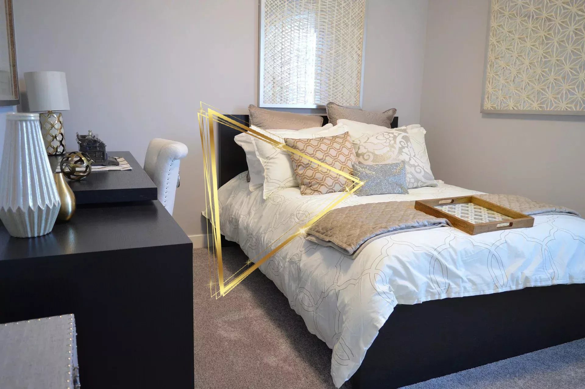 2 bedroom apartment on the 1st floor with balcony and parking.