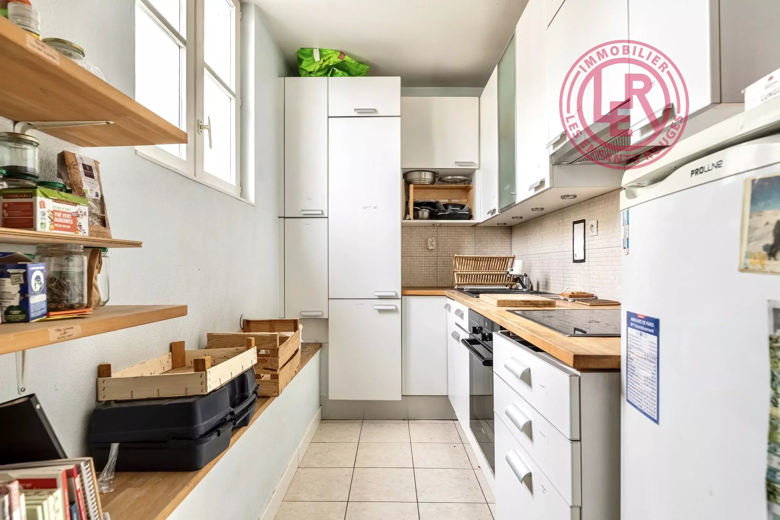 Paris 10th - Rue des Petites Ecuries - Top floor duplex with elevator