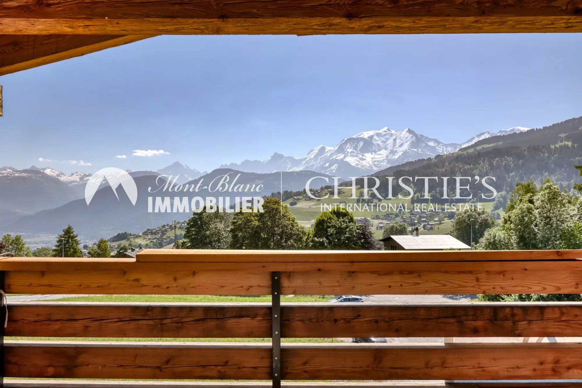 APPARTEMENT - ATTIQUE