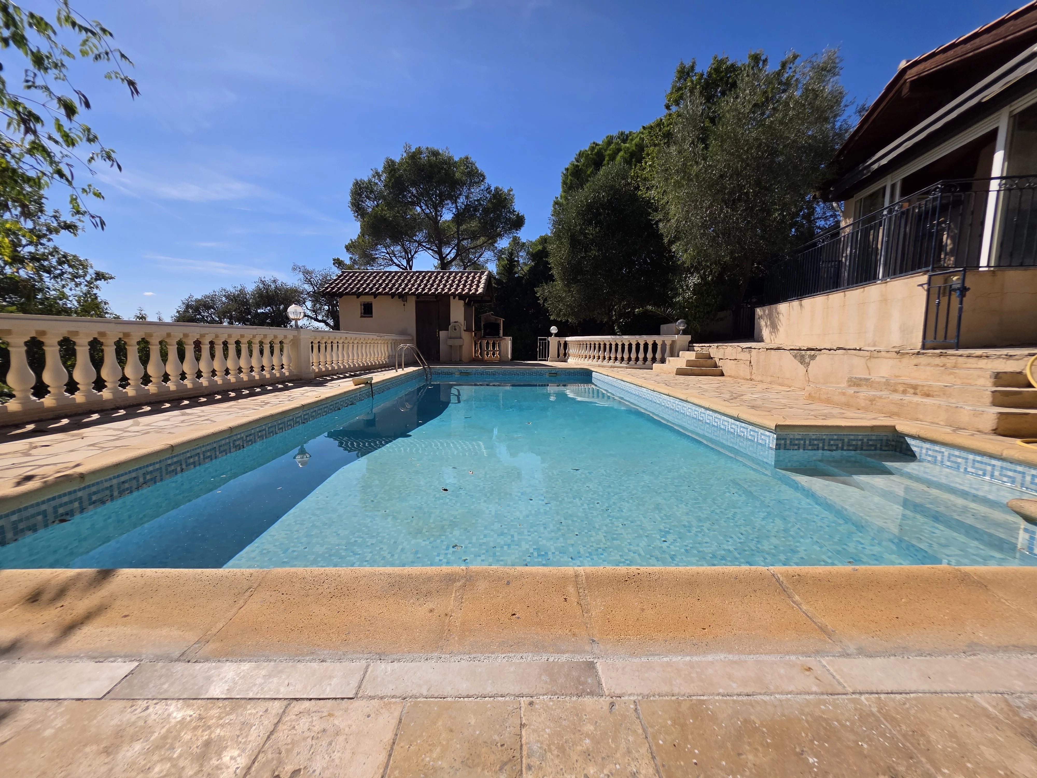 Villa plain-pied 114 m² -  3 chambres -  piscine - garage