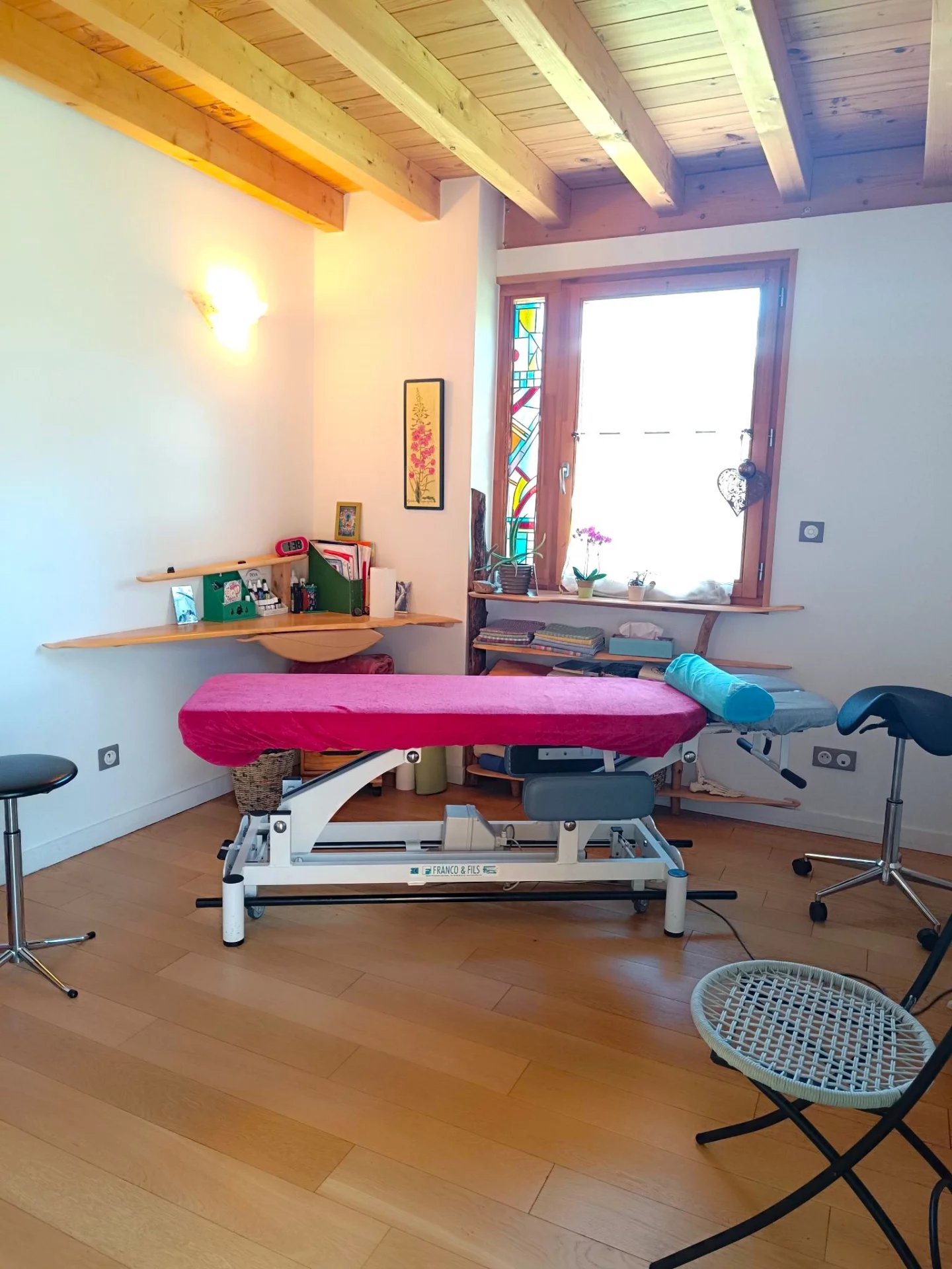Villard de Lans. Very beautiful 116m2 wooden frame house, with magnificent views of the mountains! Garden and 2 garages.