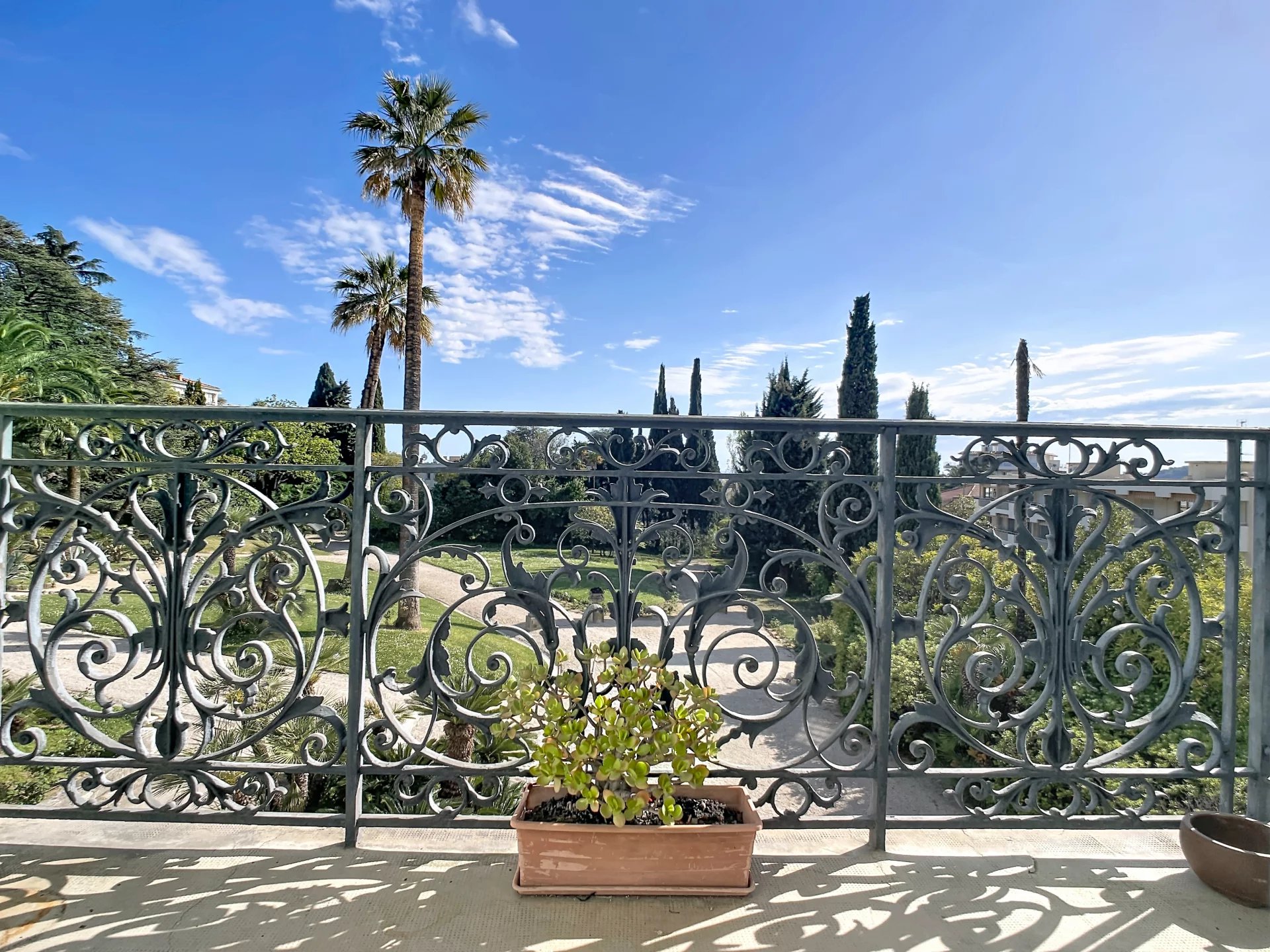 Nice - Cimiez : Palais Belle Époque, 5 pièces d’exception de 156m².