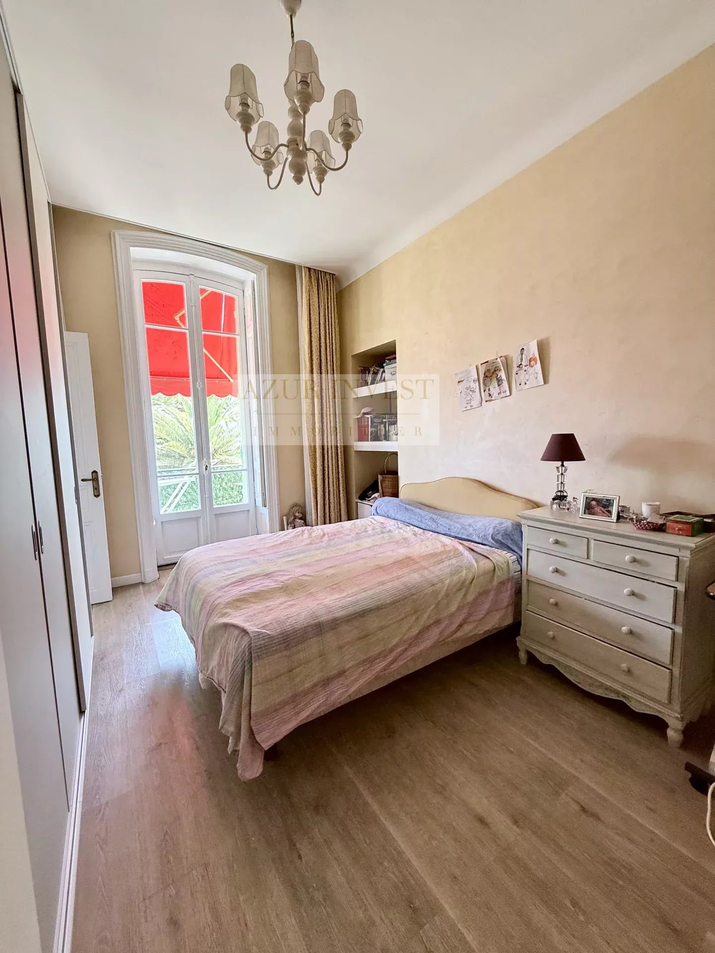 VENTE EXCLUSIVITE 4 PIECES PALACE FRONT DE MER MENTON