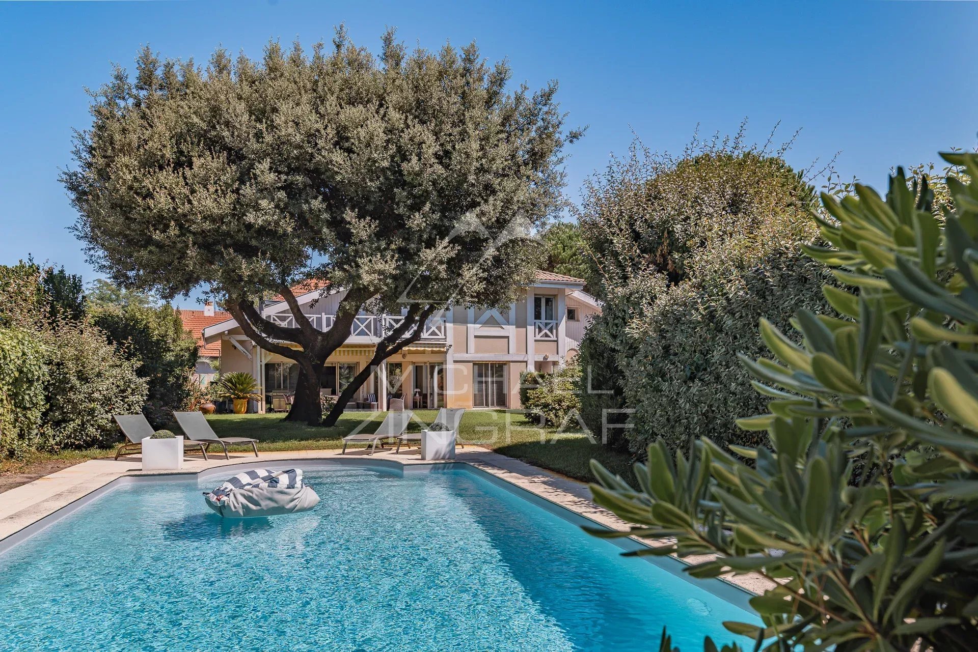 Pyla-sur-Mer – Elegant Villa Just Steps from the Beach