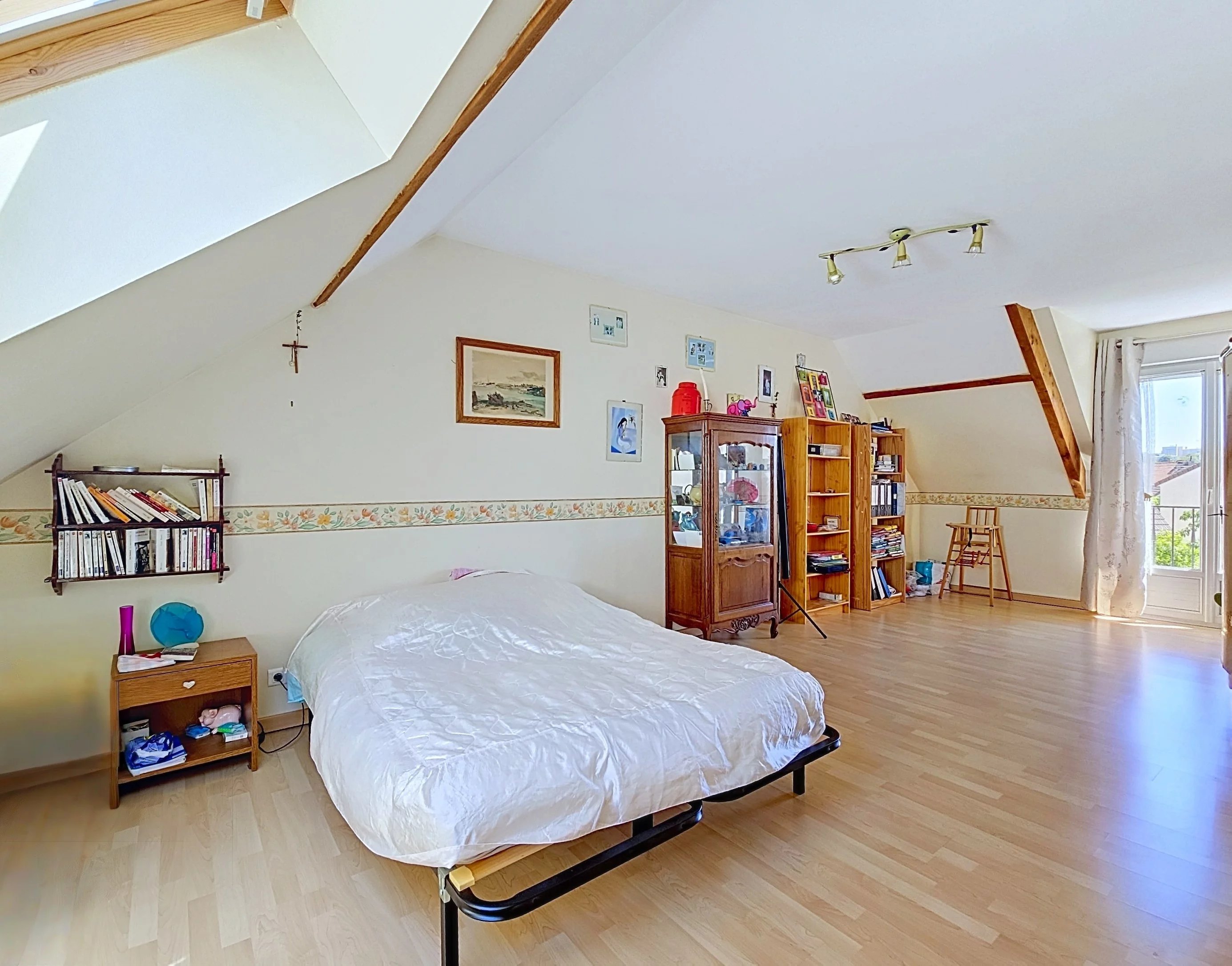 House - 148 m² - 7 rooms