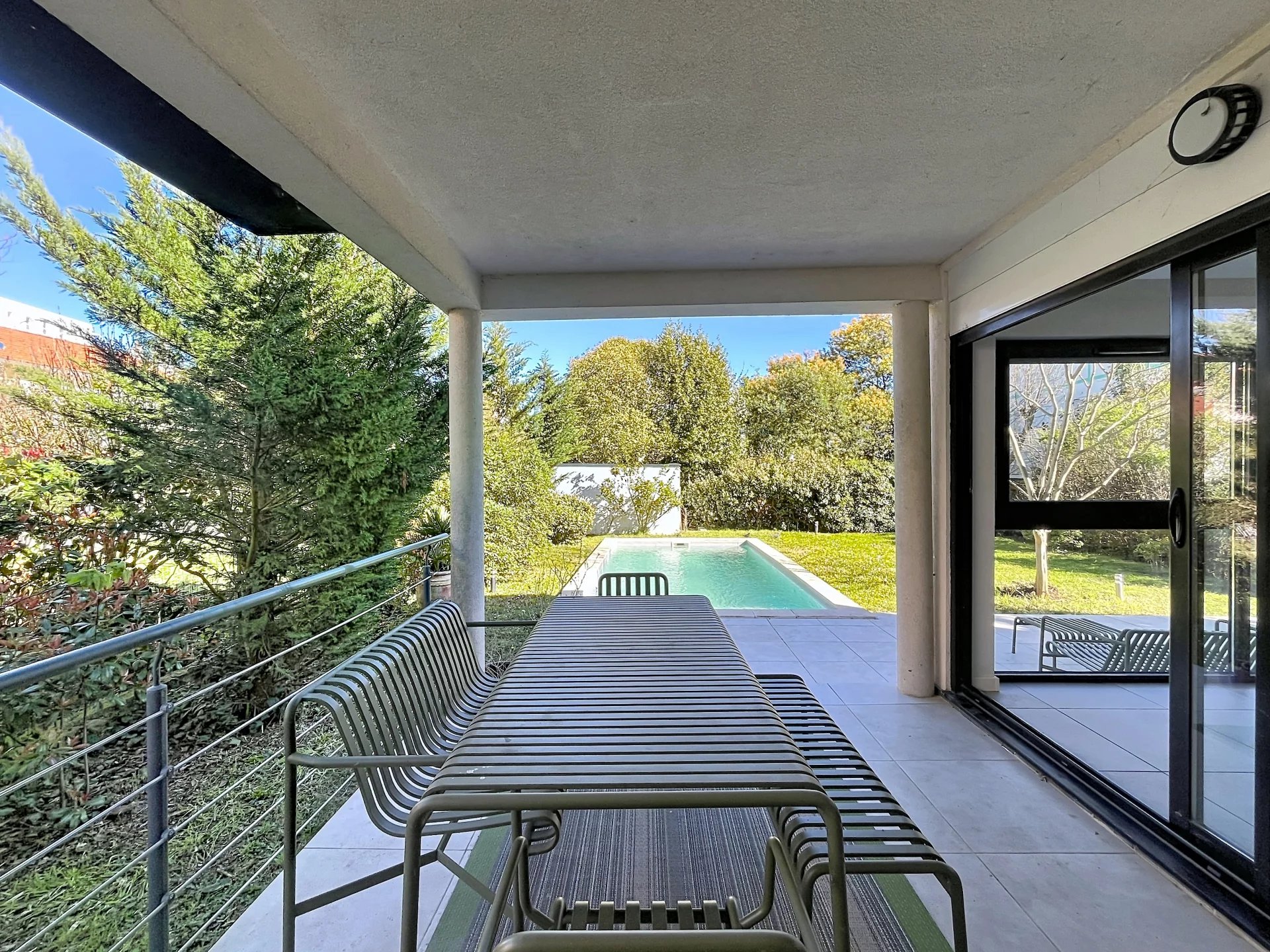Croix de Pierre – Élégante maison familiale avec piscine