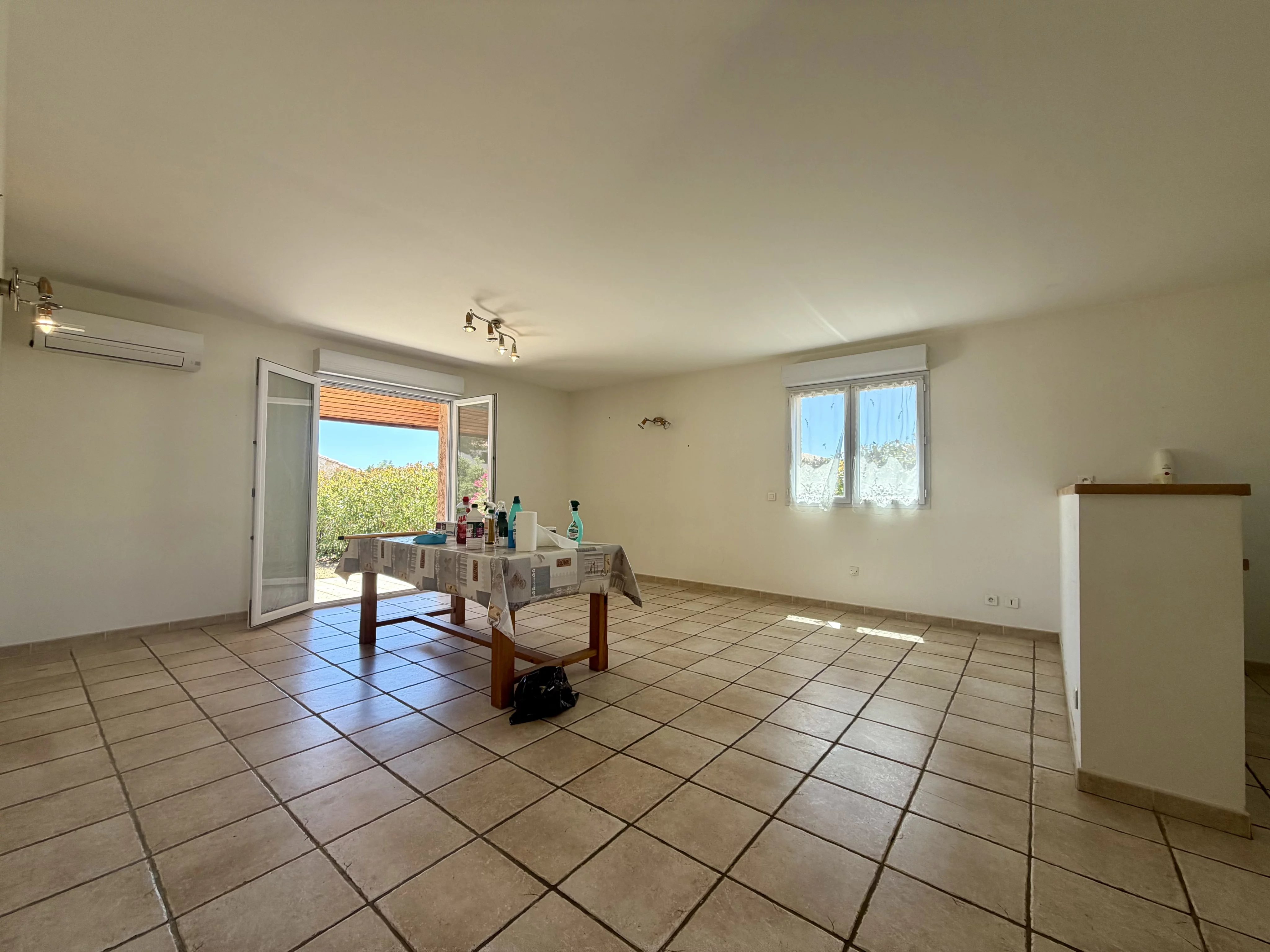 T4 House with Garage in Sainte Lucie