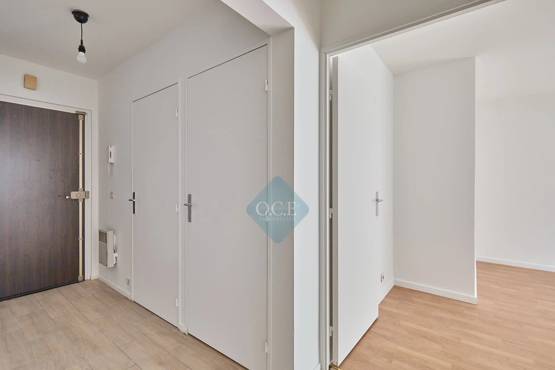 2-room apartment very bright, with parking