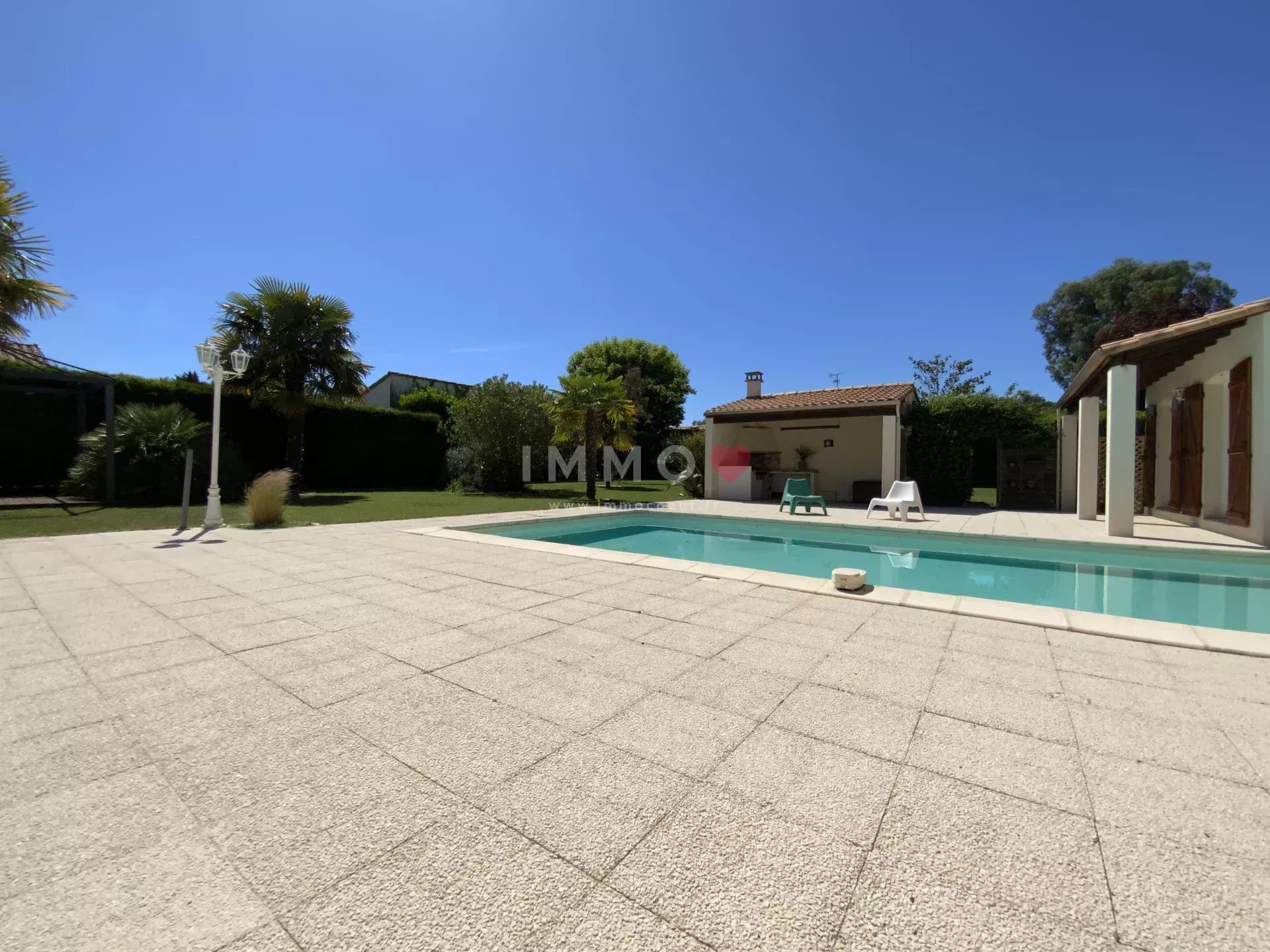 Villa familiale avec piscine – 260 m² d’espace et de potentiel à prix exceptionnel !