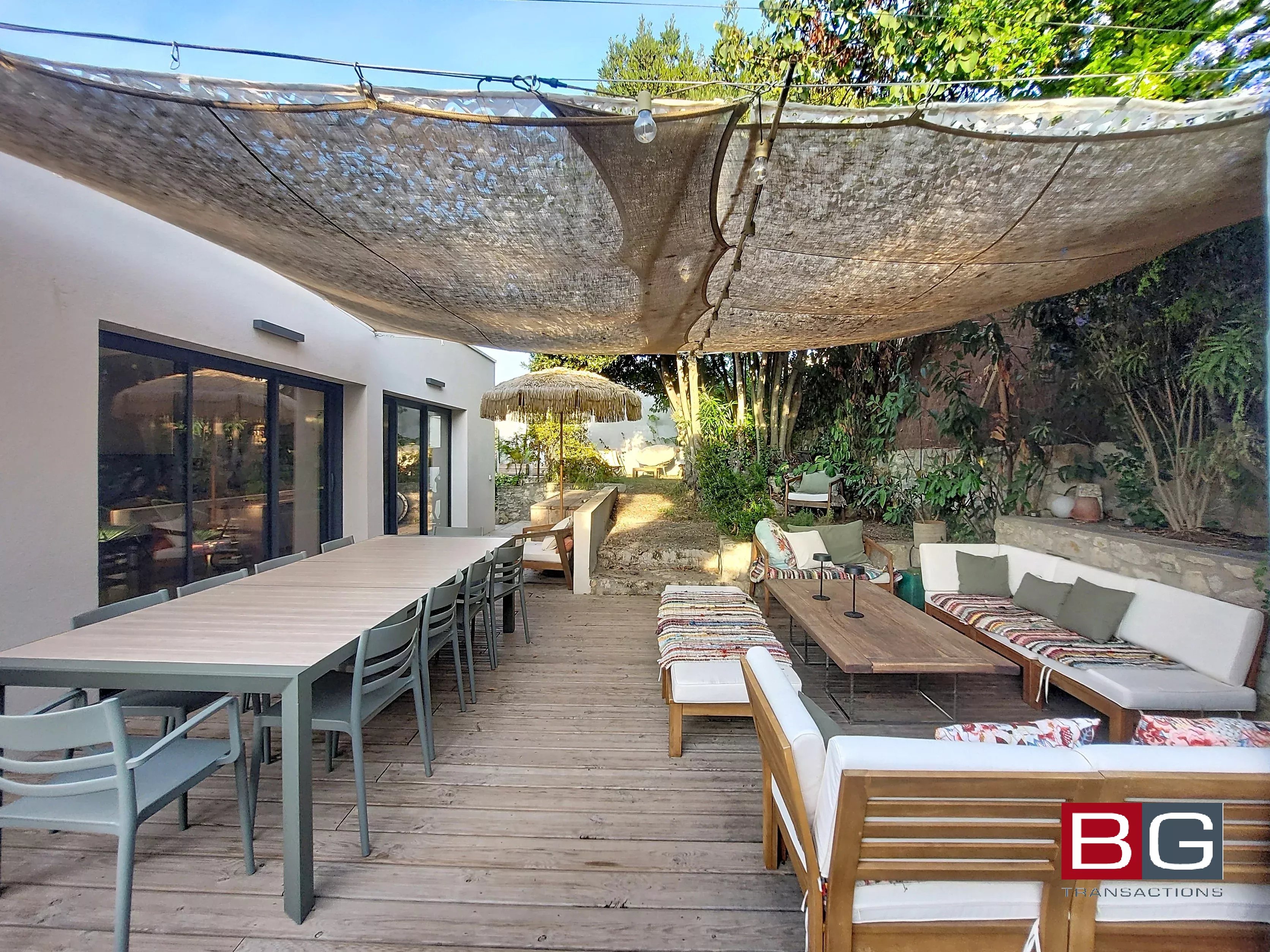 Vallauris "proche centre" Villa de style contemporain
