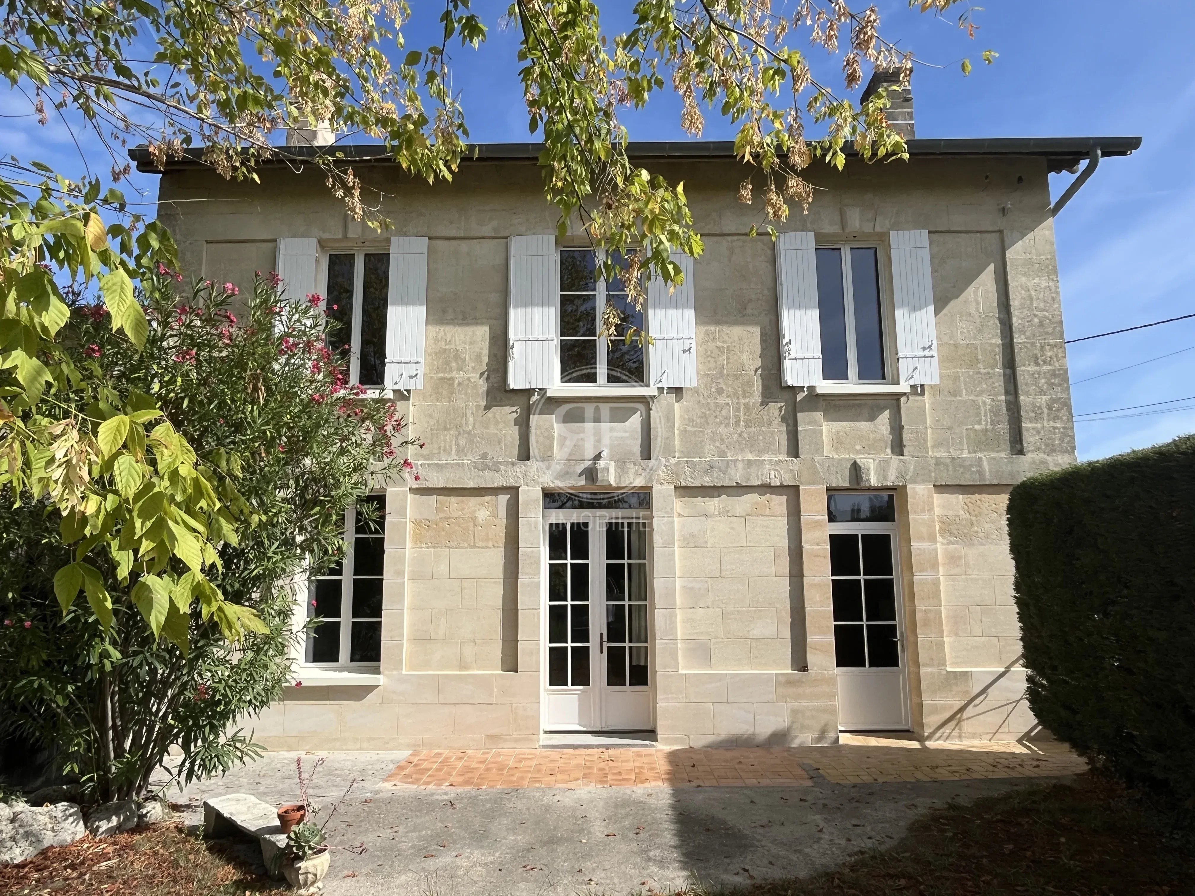 Maison familiale 189 m² - 4/5 chambres - Jardin, Grange & Garage