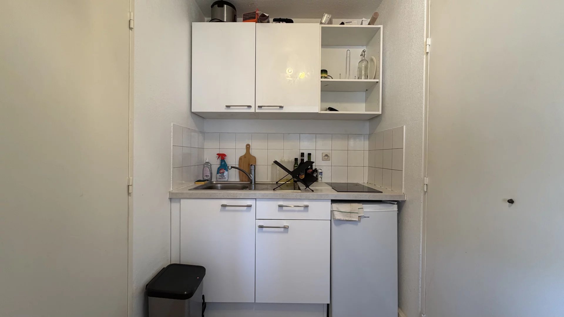 Studio meublé proche Port