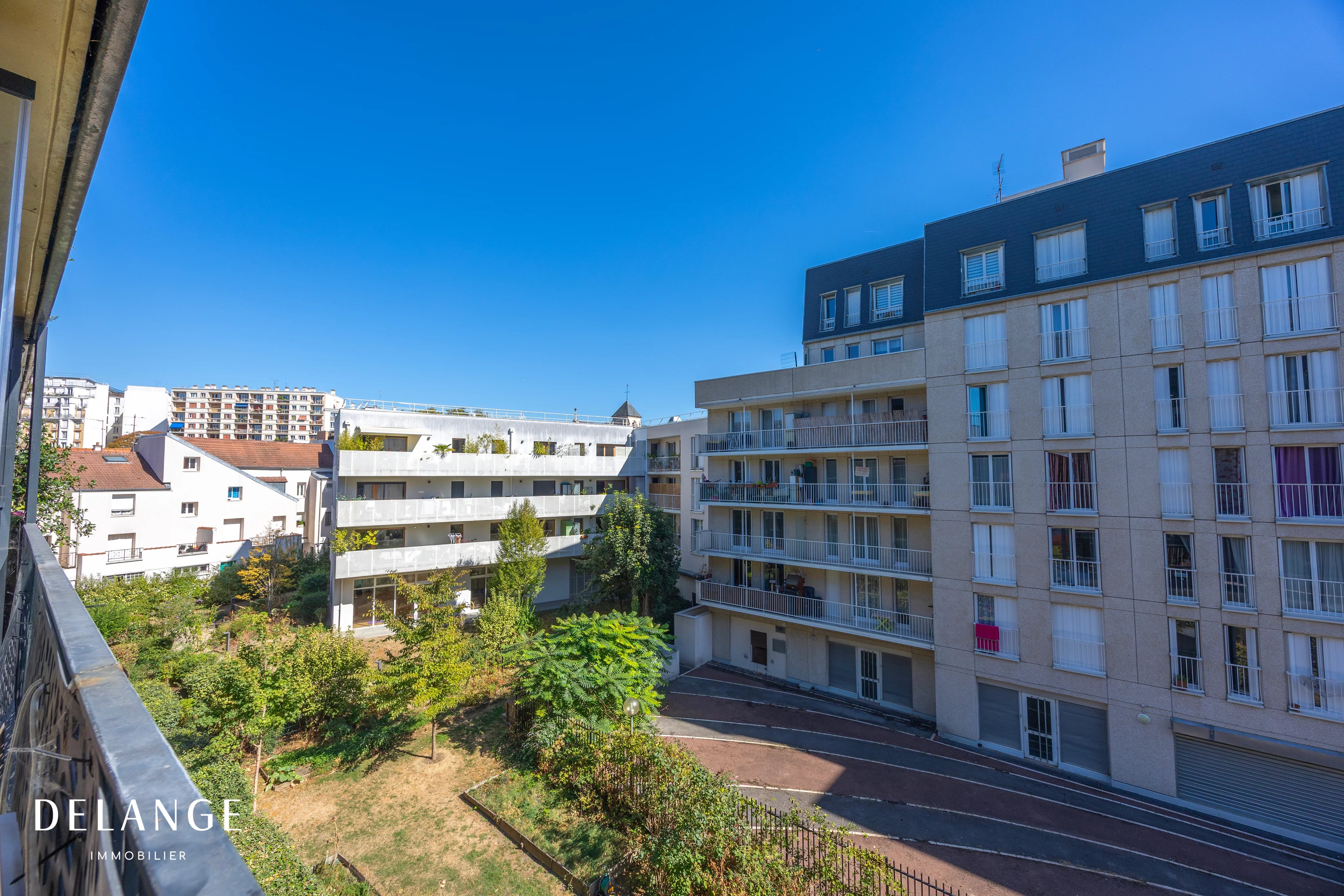 MAIRIE DE MONTREUIL - Appartement 3 pièces de 62,21m²