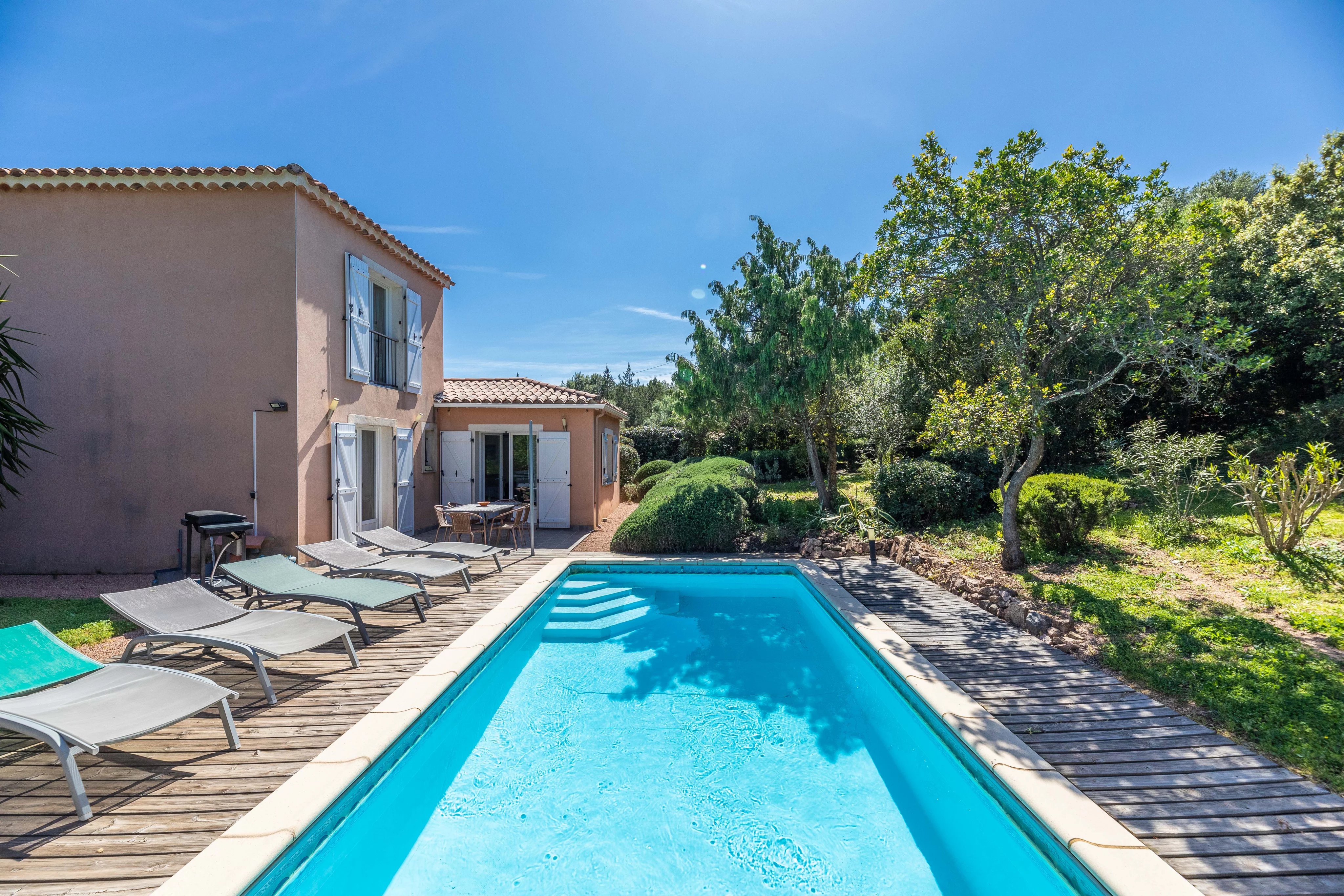 VILLA A MUNTAGNERA
